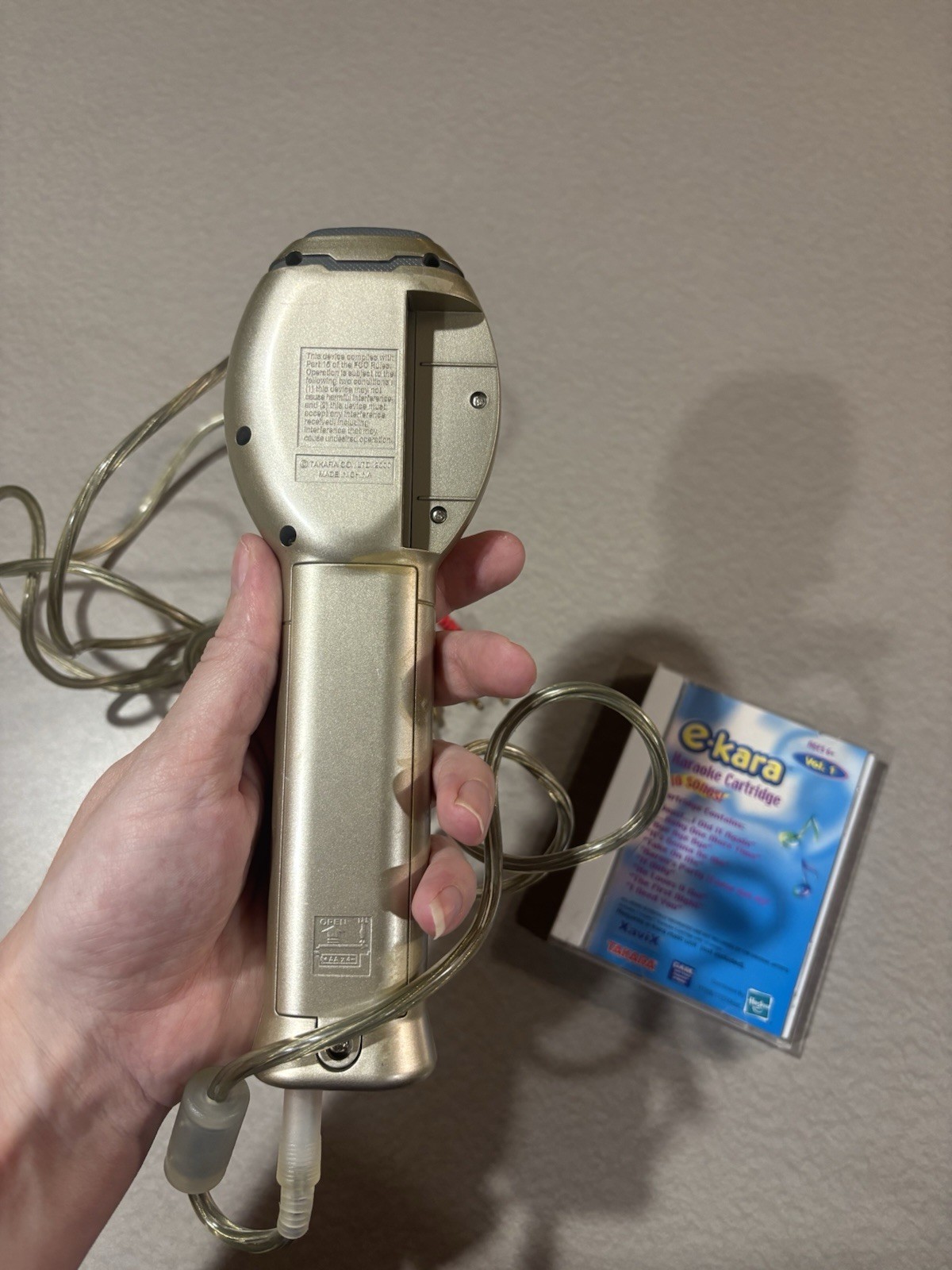 E-Kara Microphone With Two Cartridges