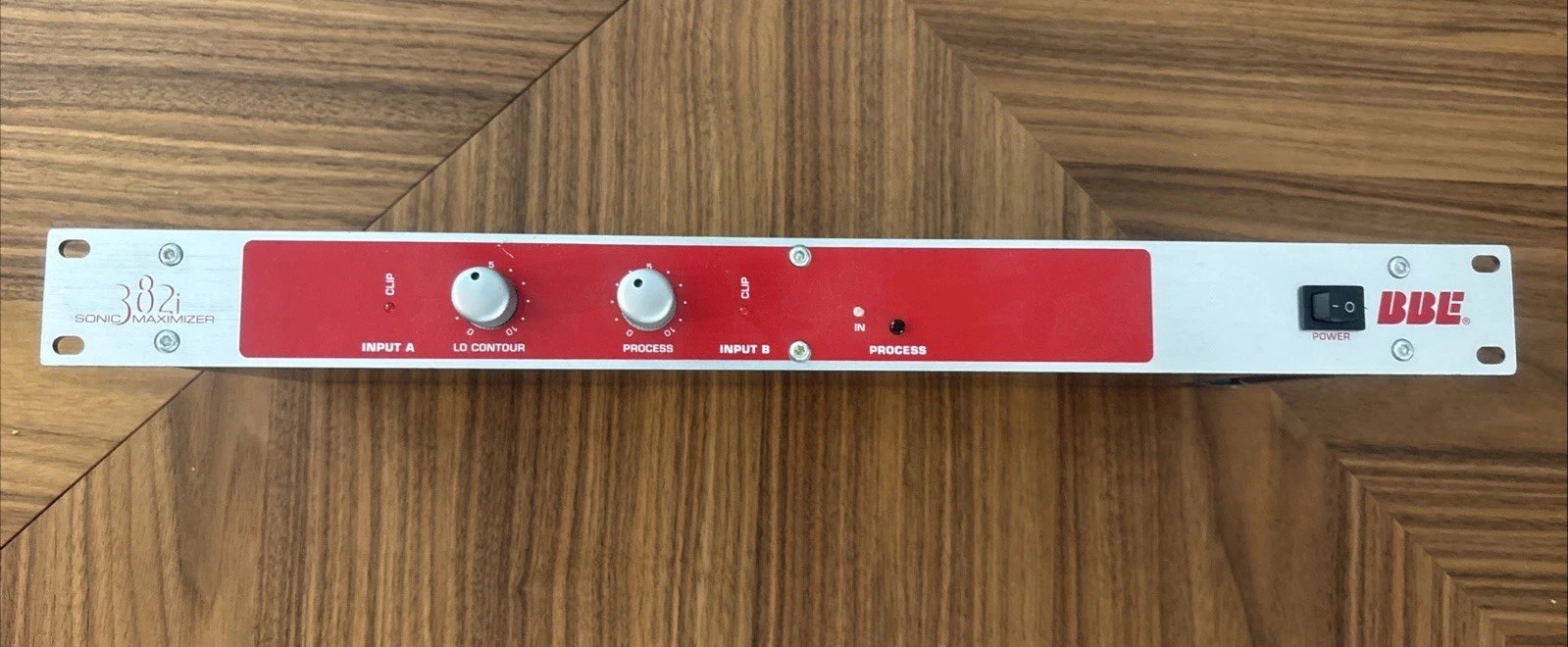 BBE 382i Sonic Maximizer - Rack Mounted Sound Processor