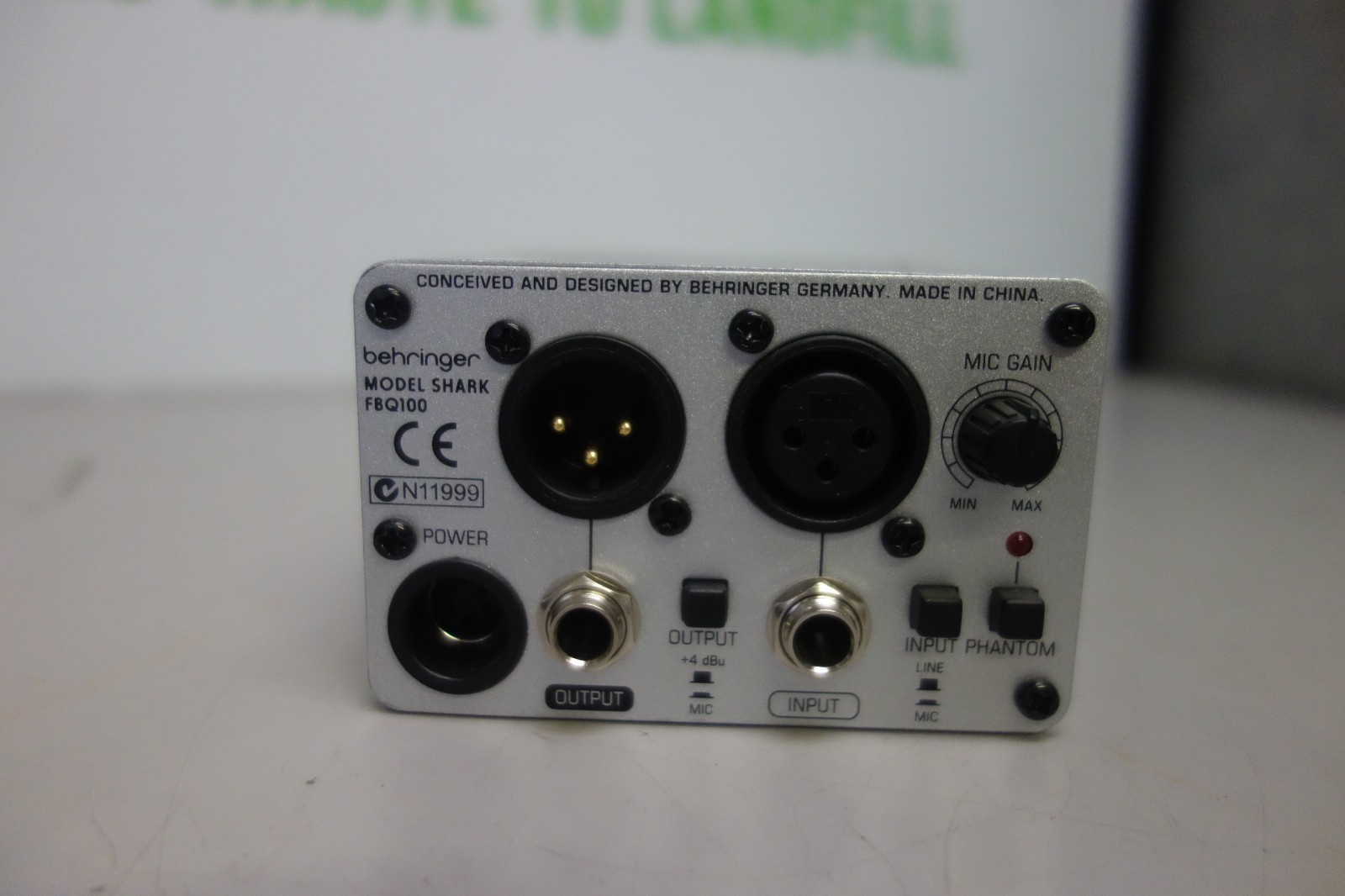 BEHRINGER SHARK FBQ100 Automatic Feedback Destroyer