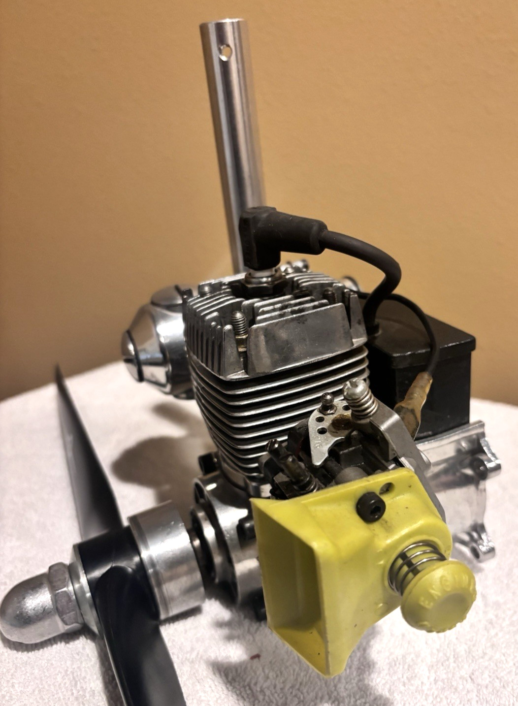 Maloney 100 RC Airplane Engine with 15" Prop