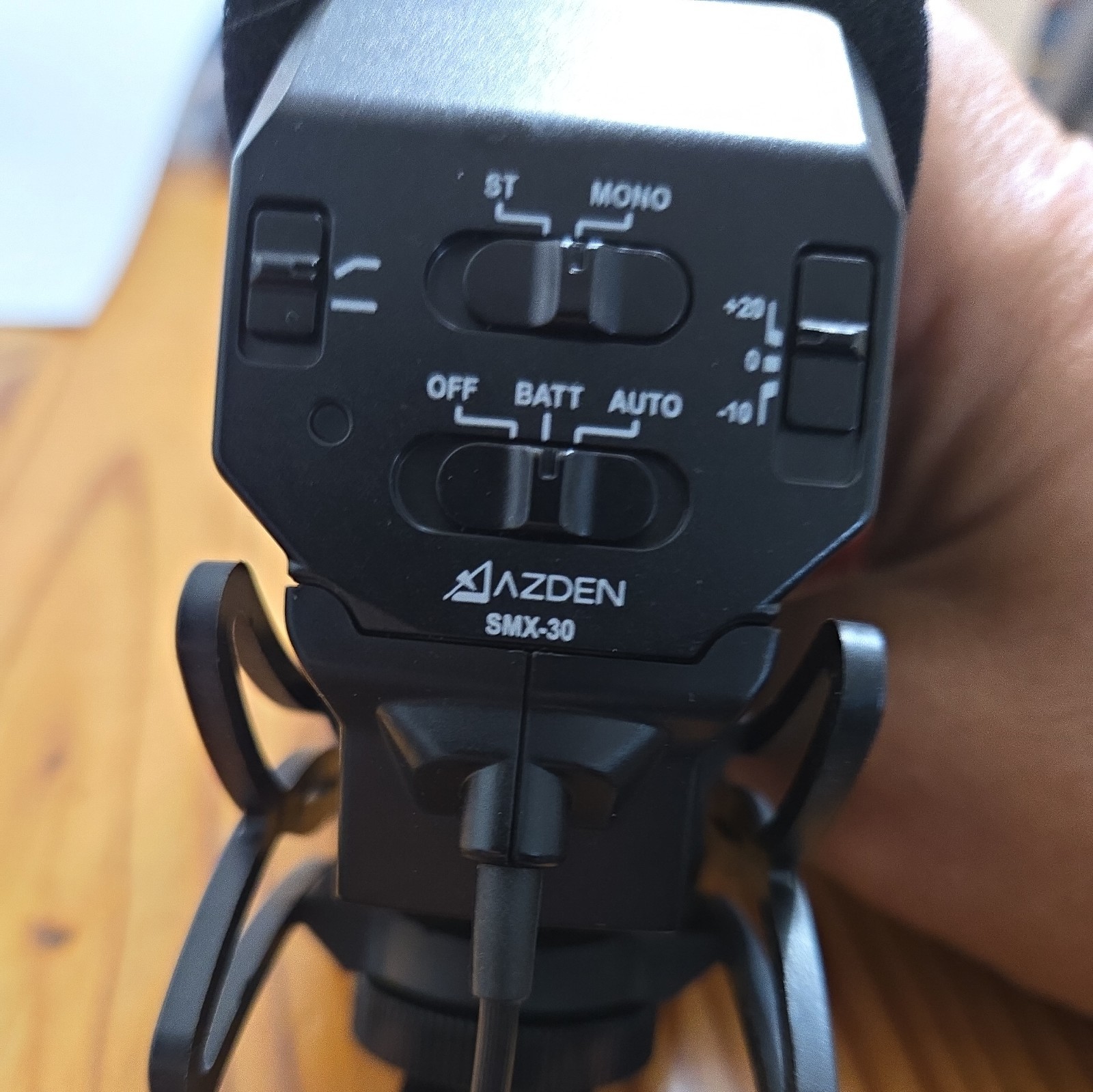 Azden SMX-30 Stereo/Mono Switchable Video Microphone
