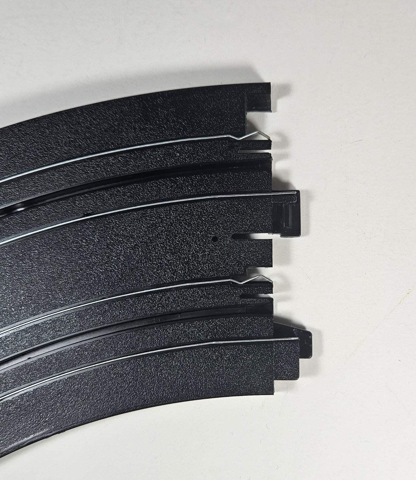 AFX 9" Radius 1/4 Circle Curve Track (12 pieces) (Bulk Item)