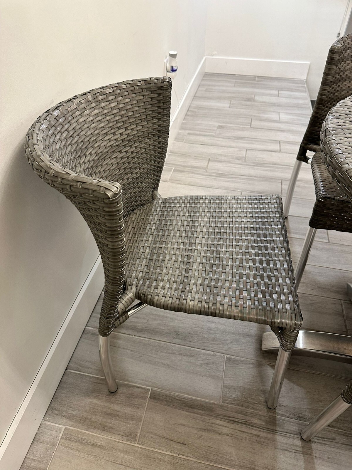 Gerald Beige Round Dining Table & Chairs x 4 Used Outdoors/Balcony