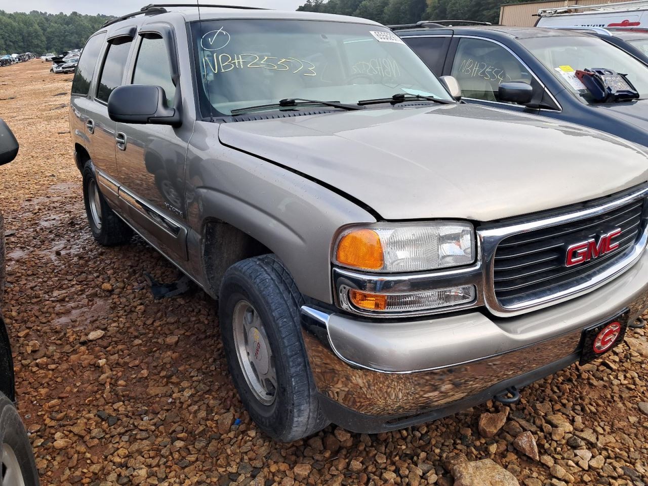 YUKON 2000 Glove Box 4779662