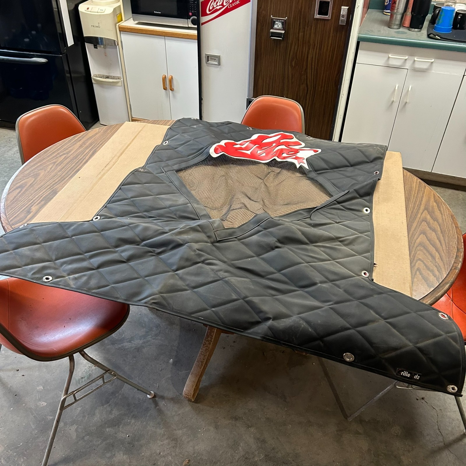 Peterbilt 352 quilted winter grill cover - NEW