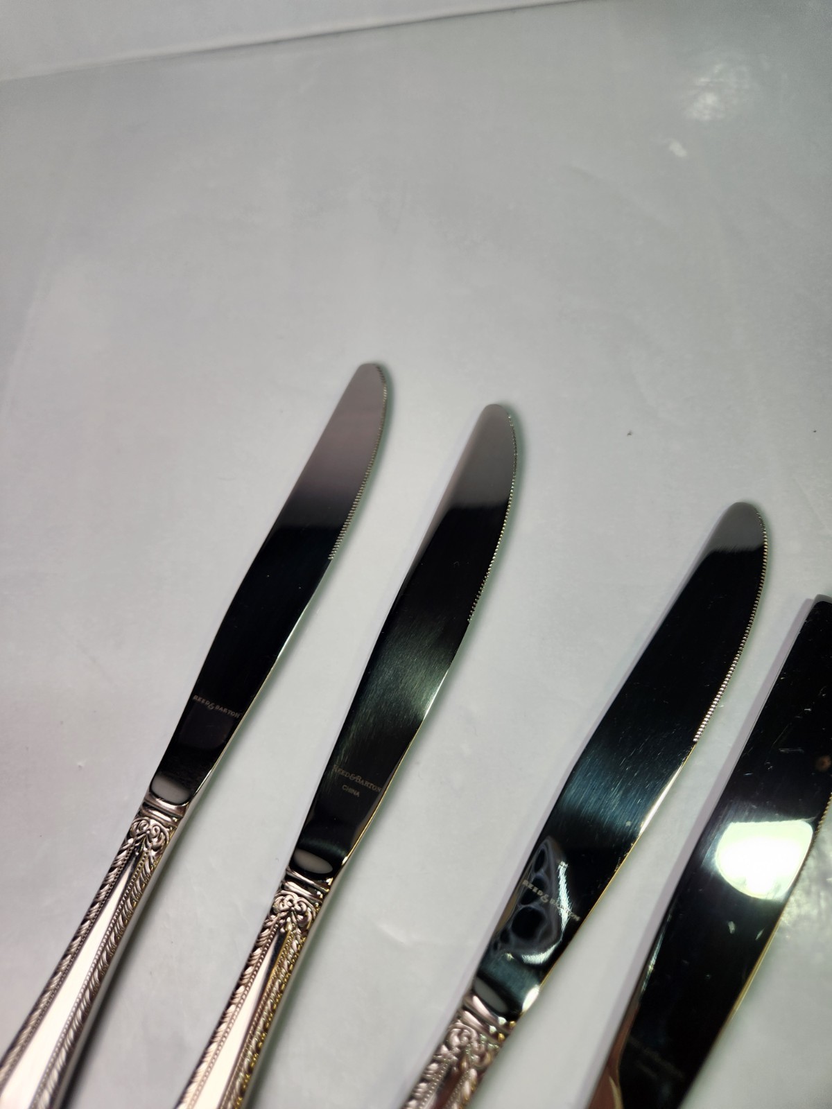 Reed & Barton Select Stainless Set 4 Dinner Knives Royal Britannia