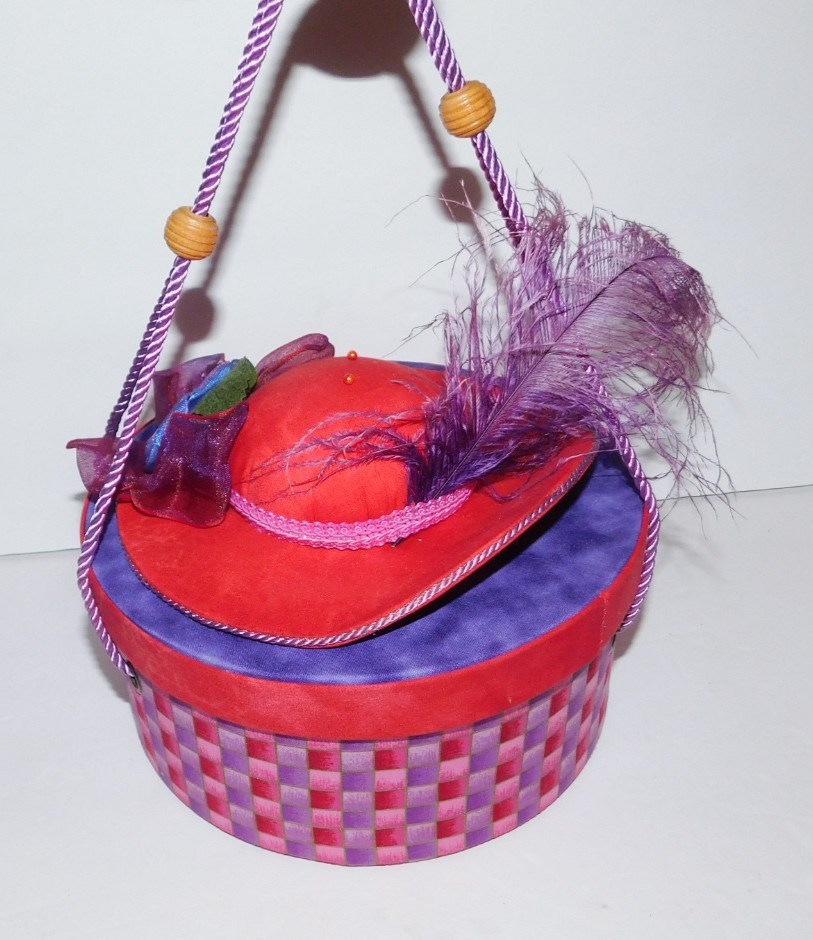 NEAT RED HATTERS TRINKET BOX