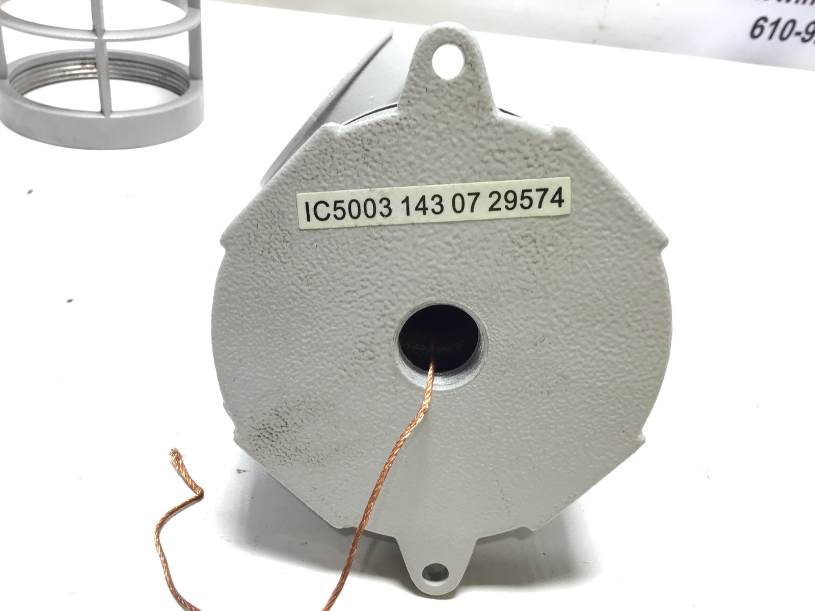 Cooper Lighting ICVW1G Wall Mount Light