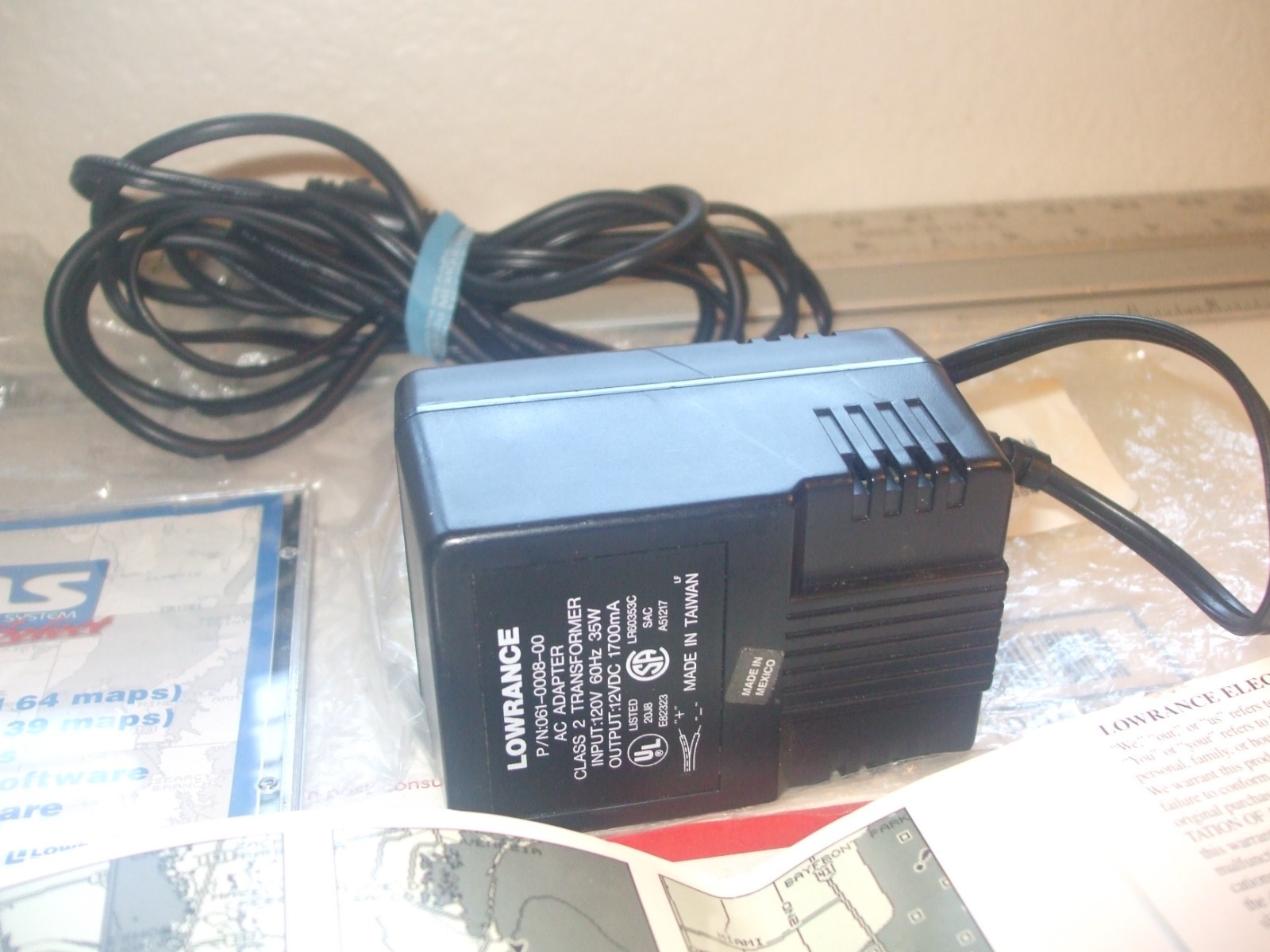 LOWRANCE GlobalMap 1600 Fish Finder GPS