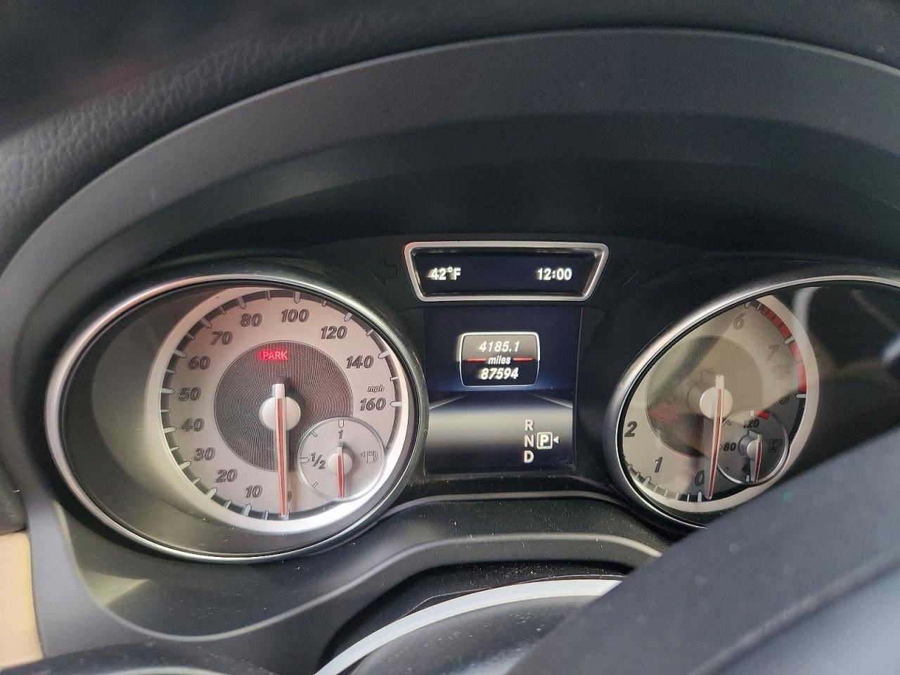 GLA250 2015 Glove Box 4972665