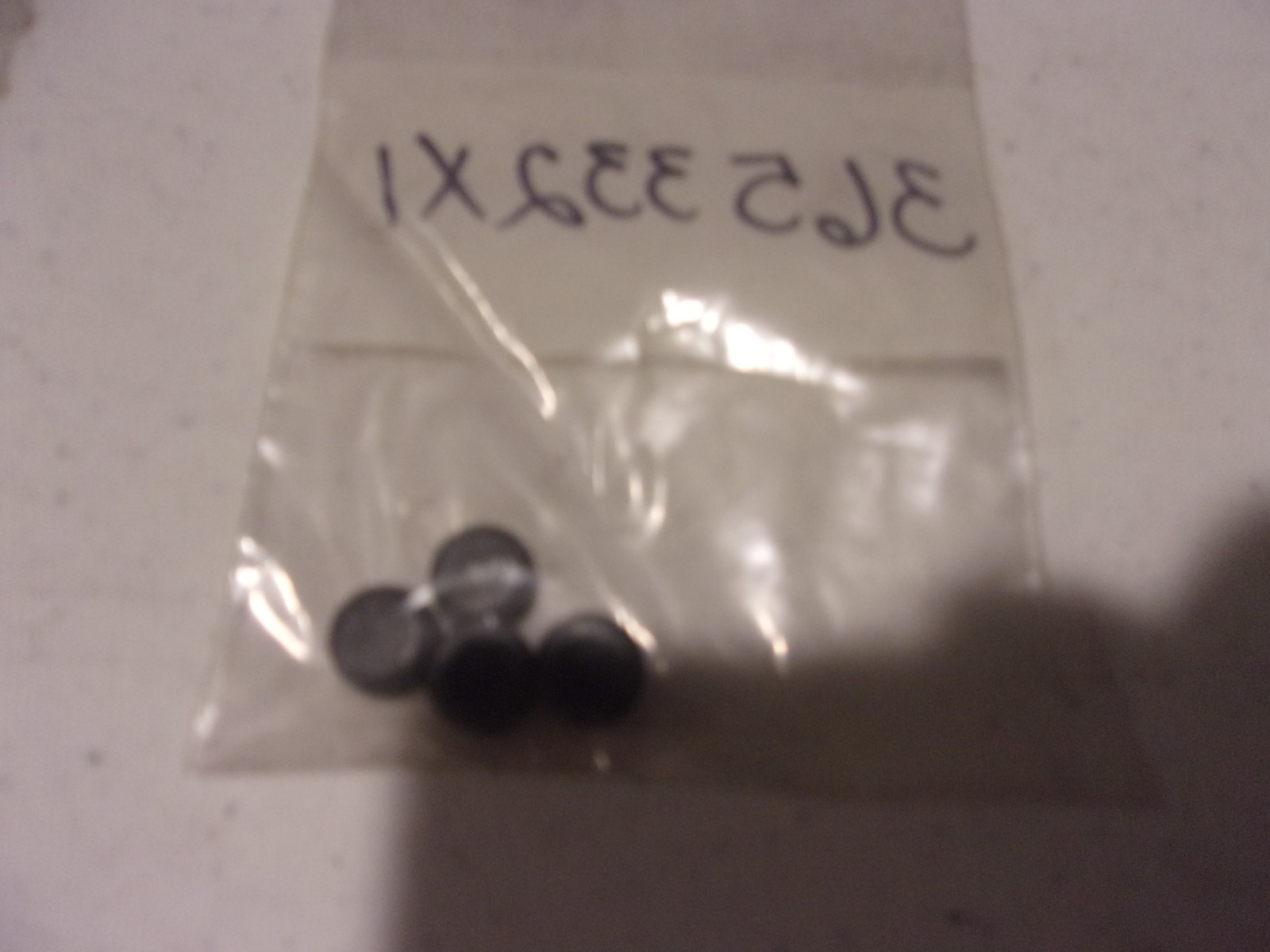 OEM AGCO MASSEY FERGUSON  LOT OF 4  365332X1 SET SCREW