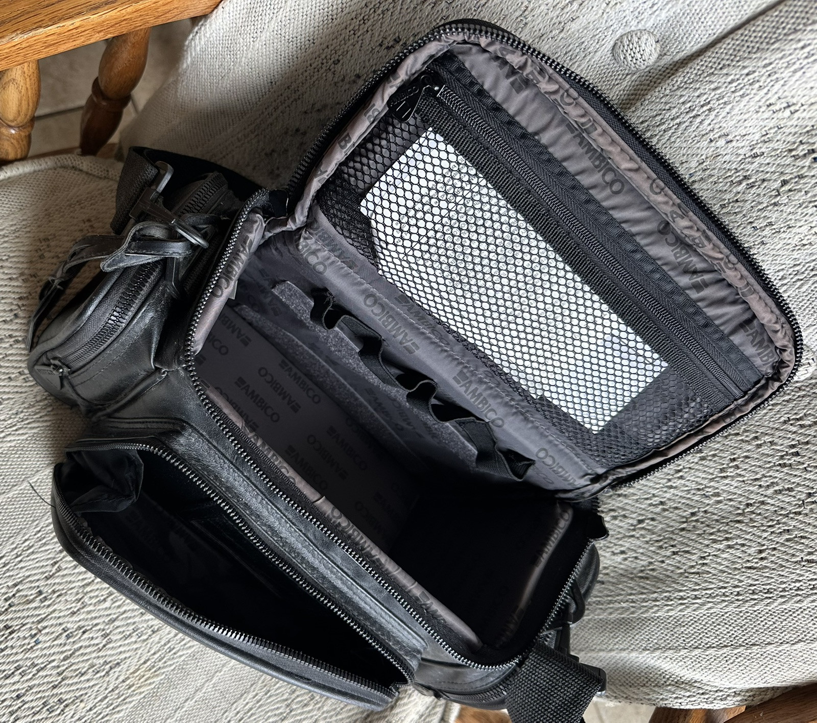 VTG Ambico Black Shoulder Strap Camera Bag Case Padded Multiple Compartments
