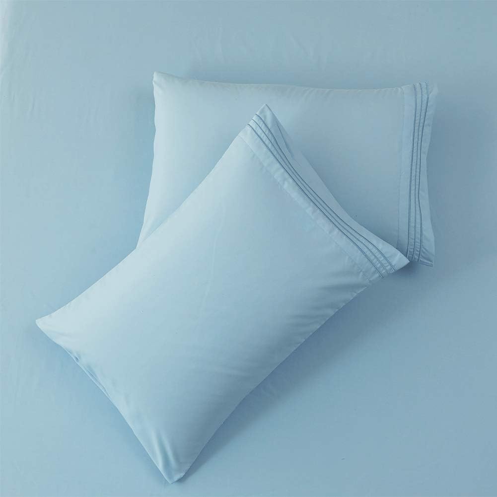 Quadruple Bedding Set Ultra-Soft Microfiber