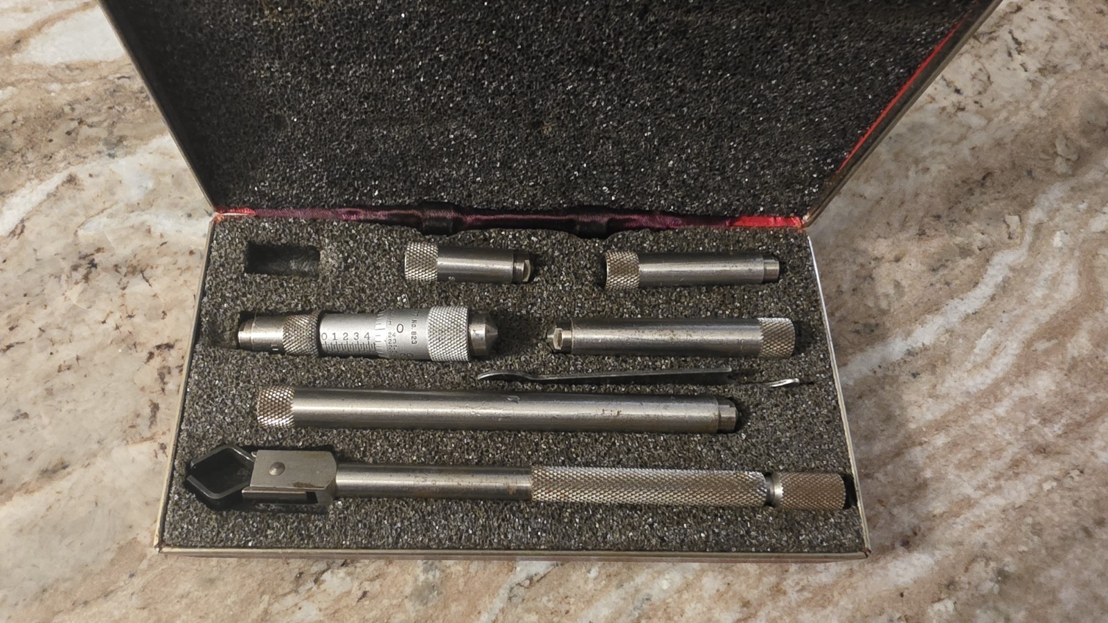 Starrett No. 823 Tubular Inside Micrometer Machinist Tool Set with Case 260799