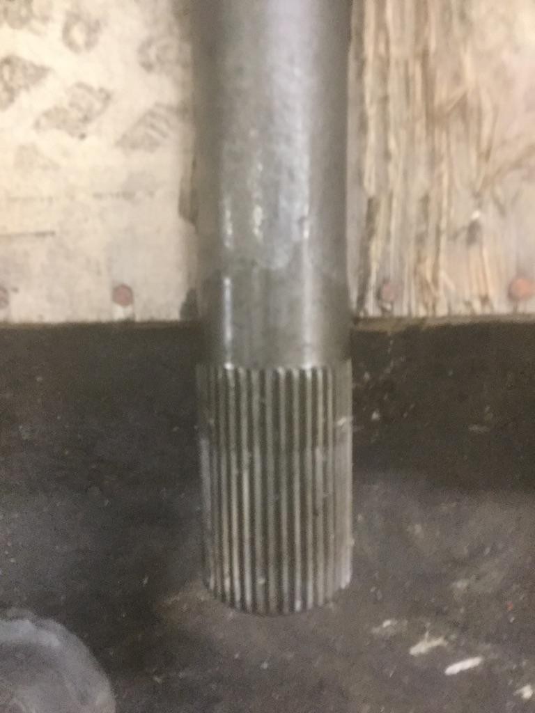 Replaces Y9047 MERITOR-ROCKWELL 3202Y9047 AXLE SHAFT ,  OH