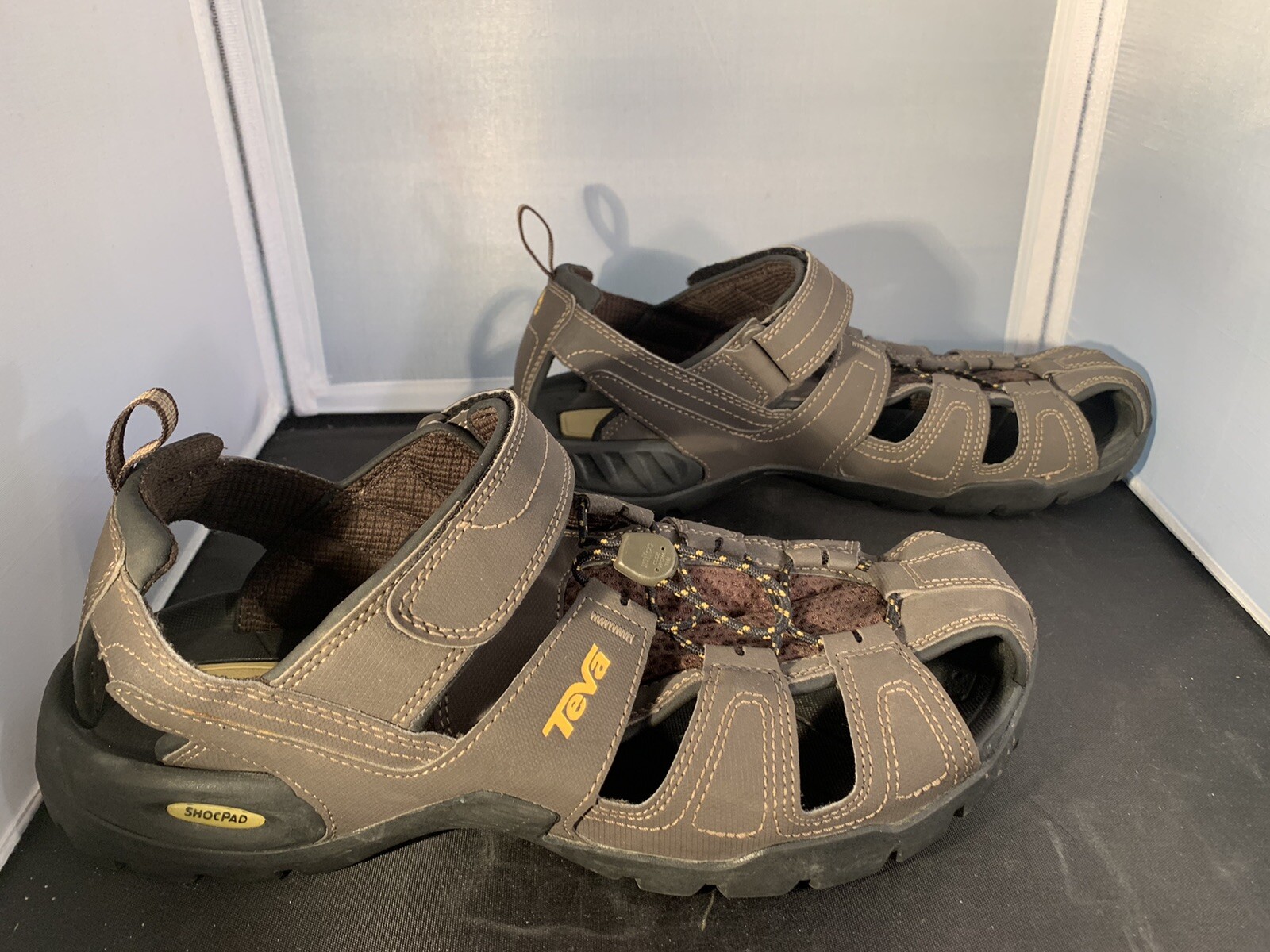 mens TEVA forebay shocpad sandals size 10 Model 1001116