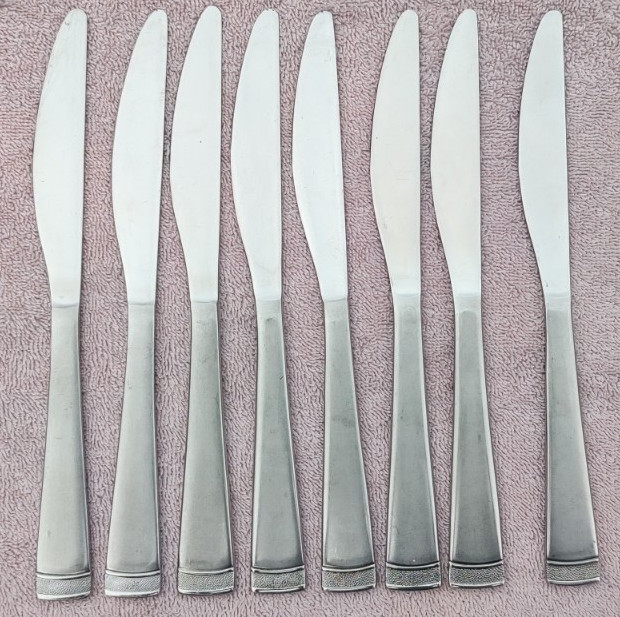44pc Cambridge Gratitude Sand Stainless Flatware Complete service for 8+Serving
