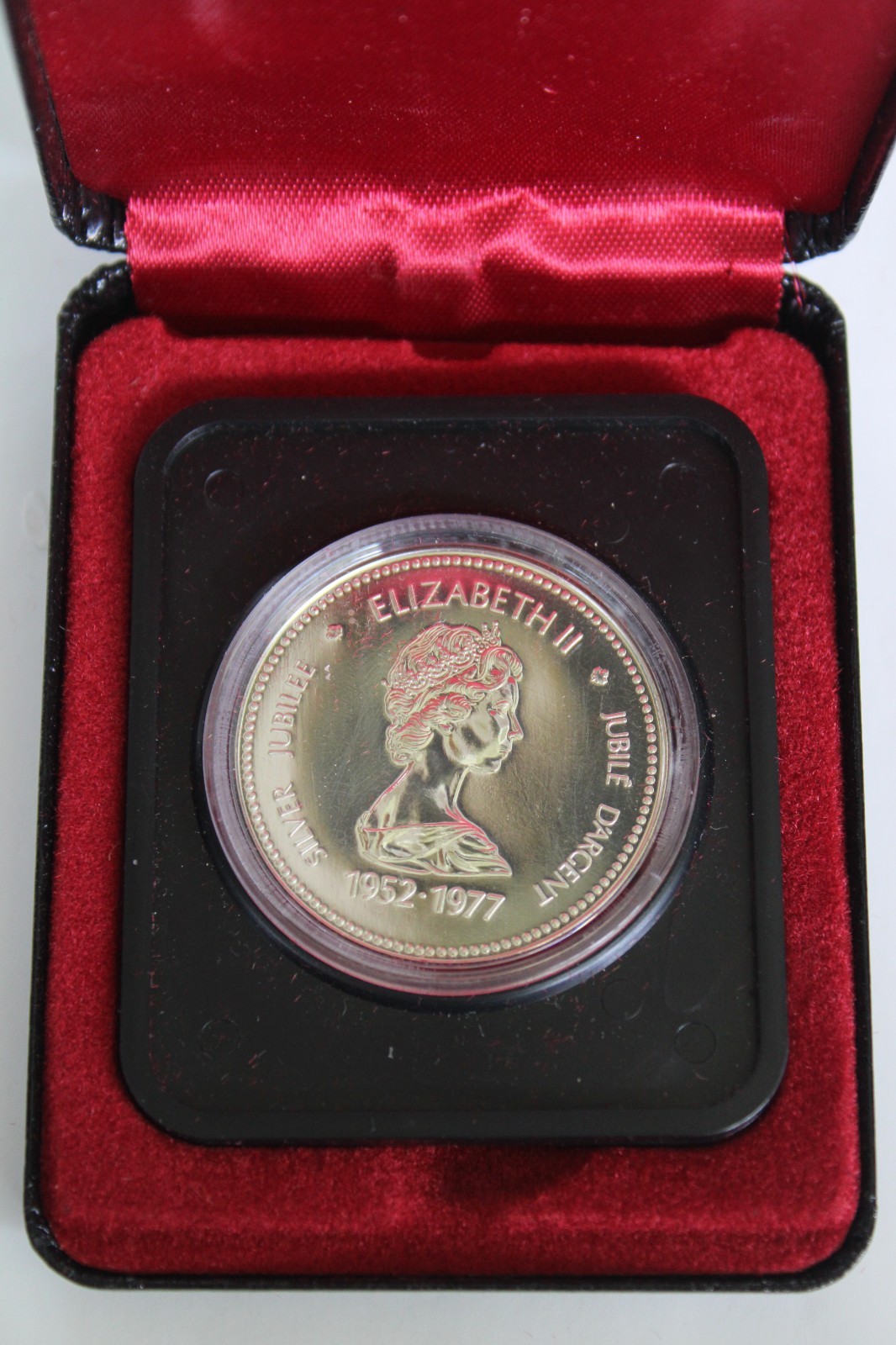 Canada (1952-1977) Jubilee Queen Elizabeth .500 Silver Proof $1 Coin w/ Case