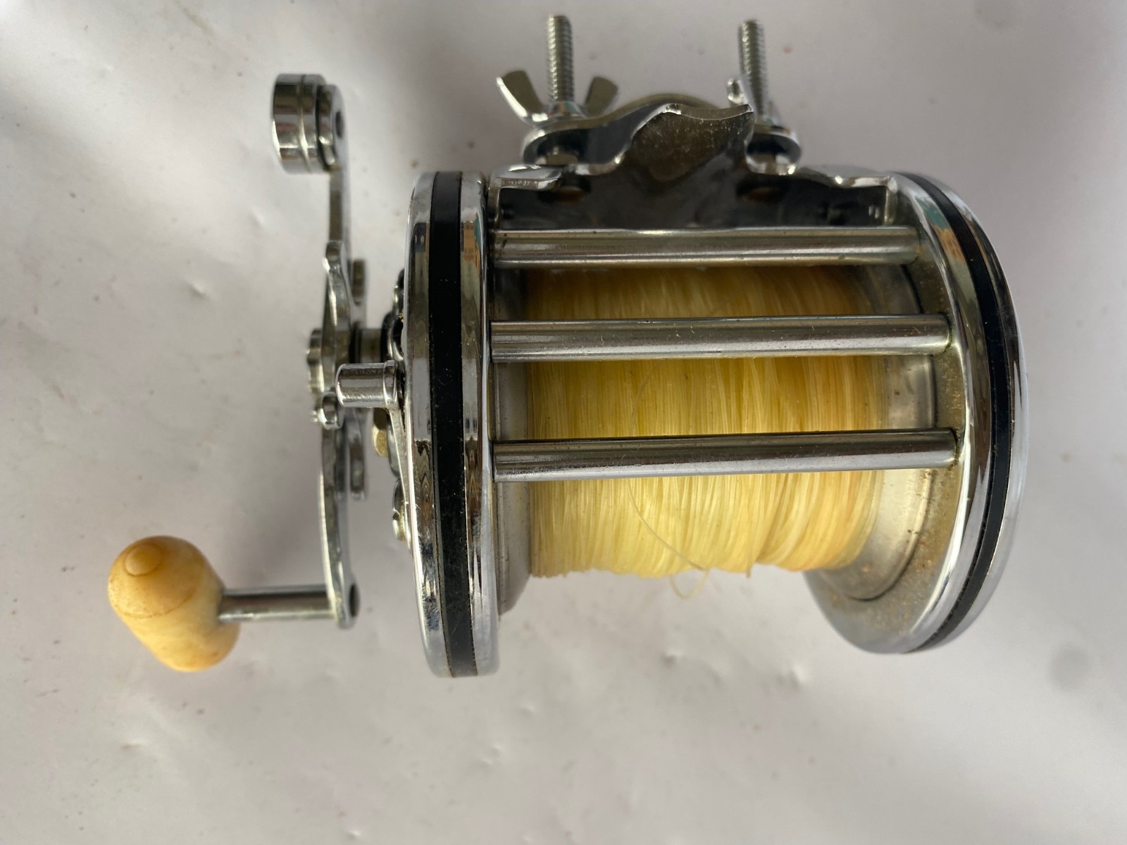 Vintage Penn 3/0 Senator Fishing Reel. Metal Spool Non-Slip Gears