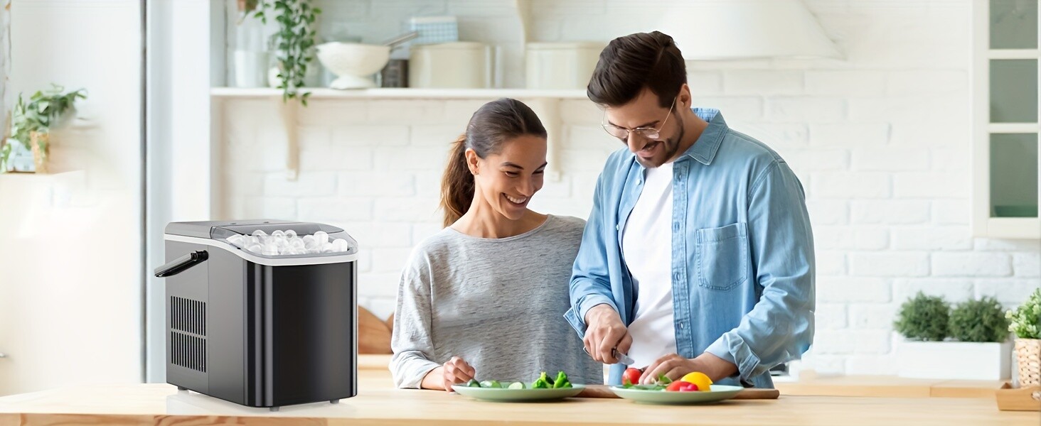 Home Ice Maker Fast, 2 Sizes Bullet - shaped, Self - cleaning for Various Scenes