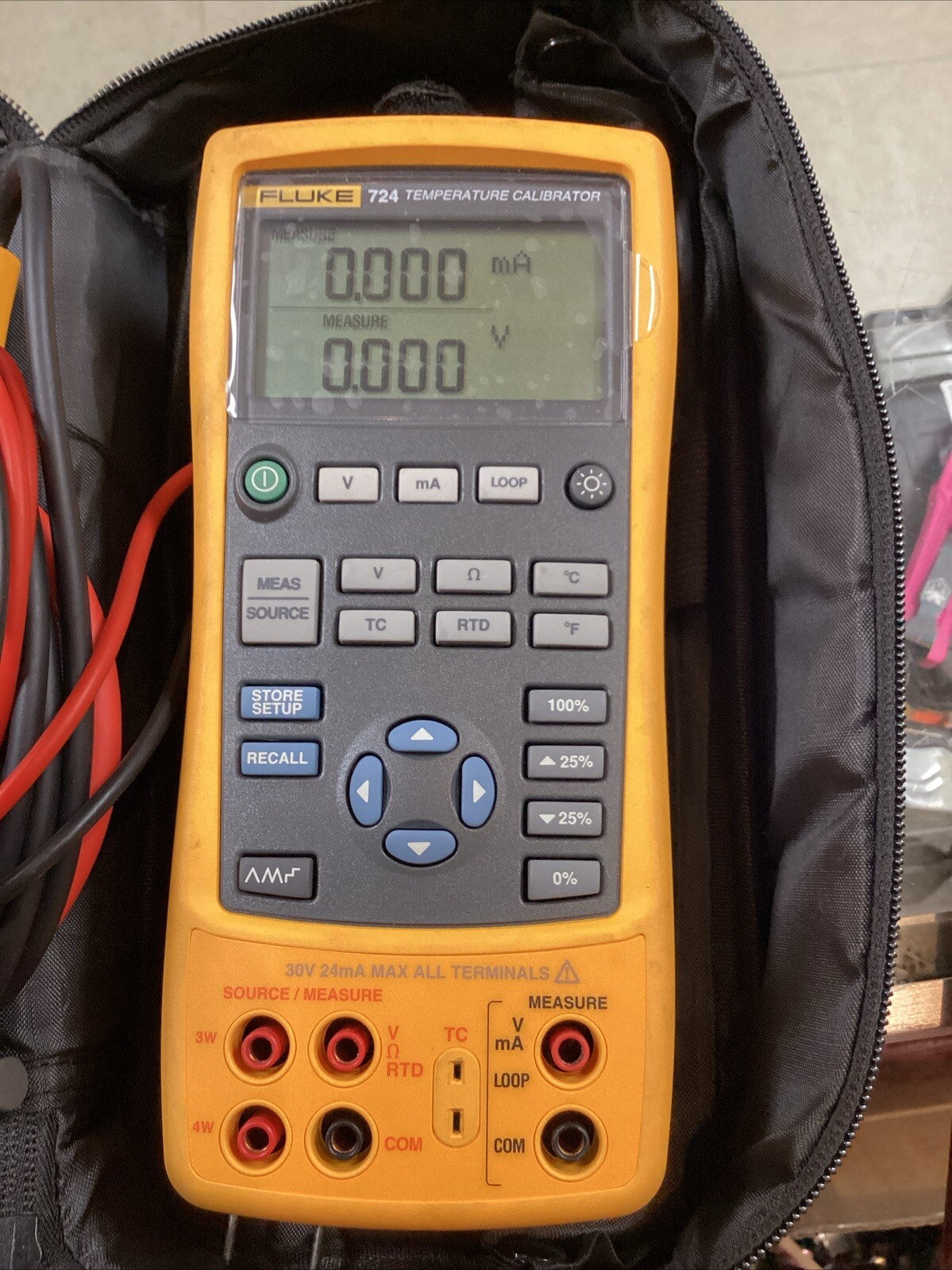Fluke 724 Temperature Calibrator