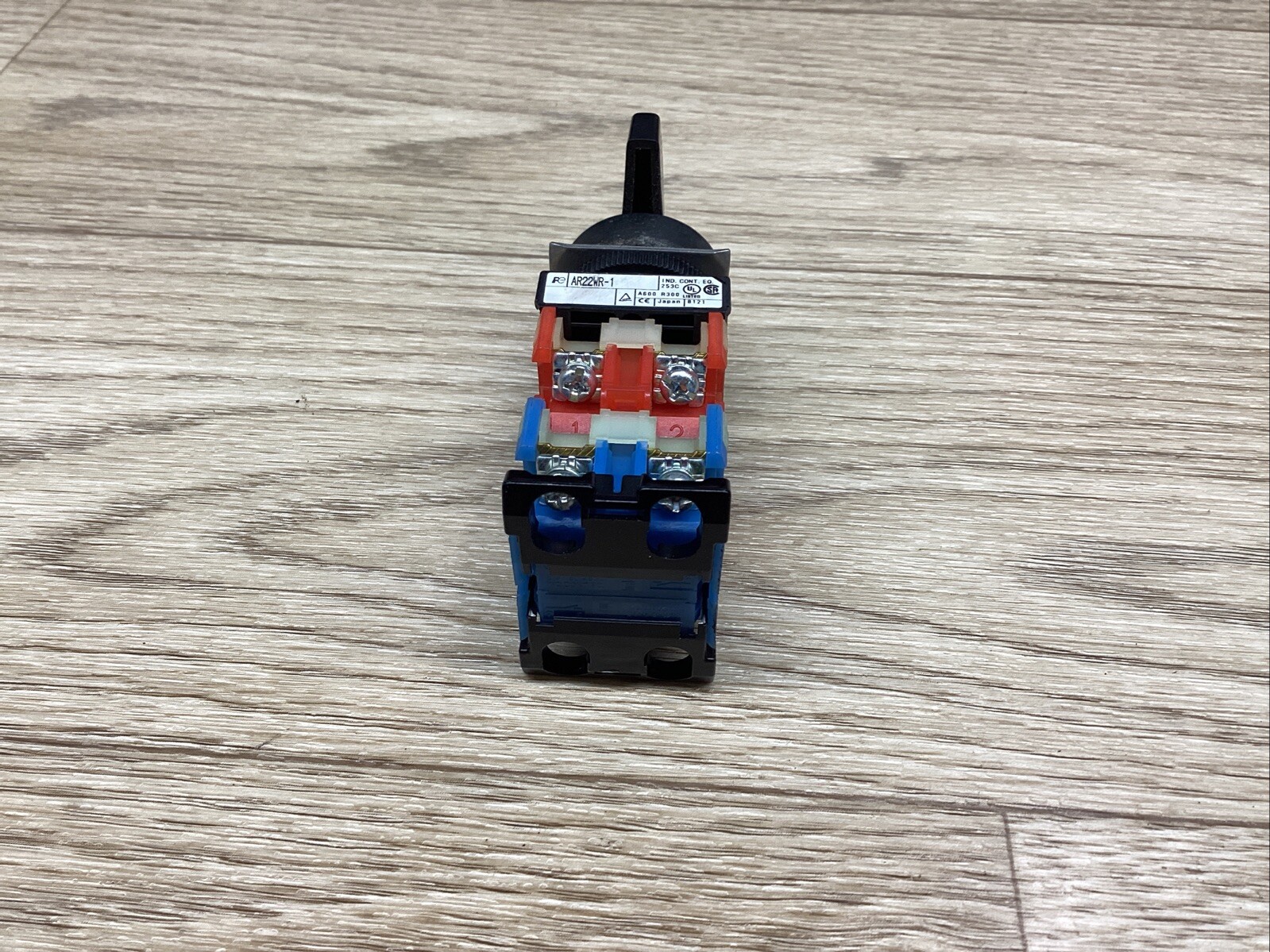 Fuji Electric AR22WR-1 Selector Switch #856D77