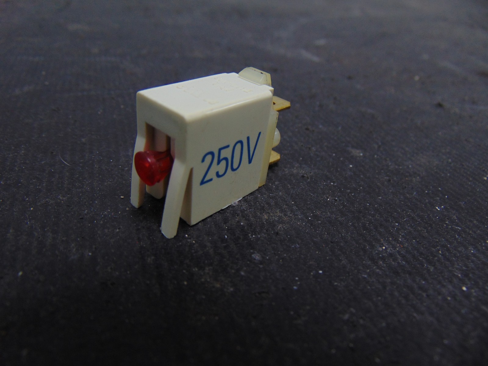 WB25X20005 GE Range JBS60DK1WW Pilot Indicator Light