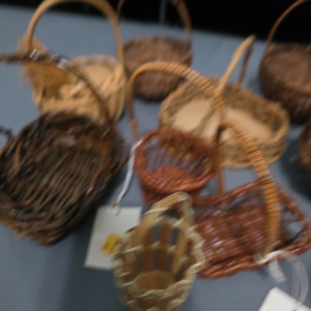 Crafts Misc. Small Wooden Baskets
