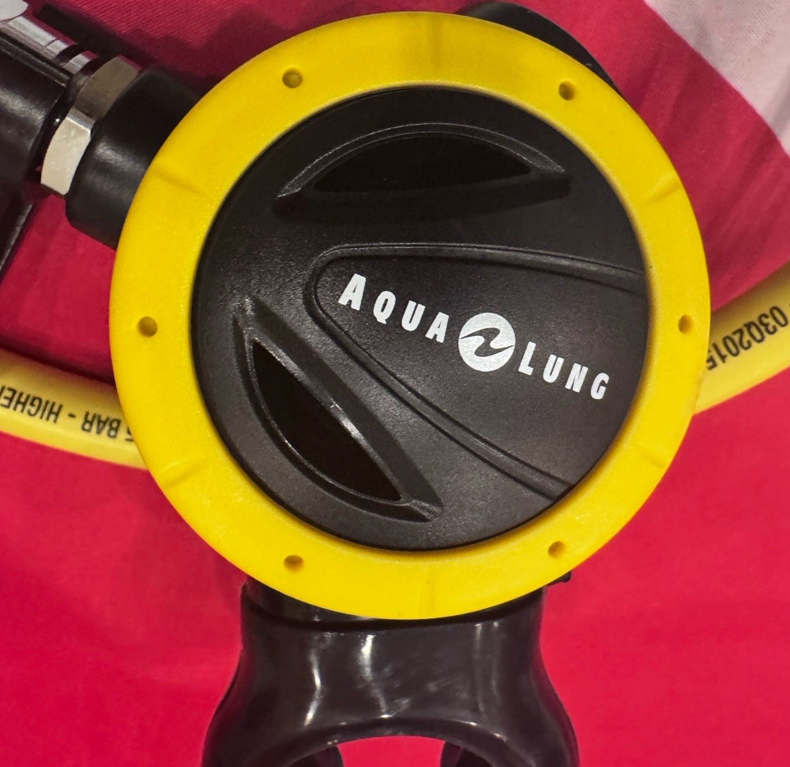 AQUALUNG SCUBA OCTO COMPACT MODEL HIGH QUALITY OPEN BOX NIB