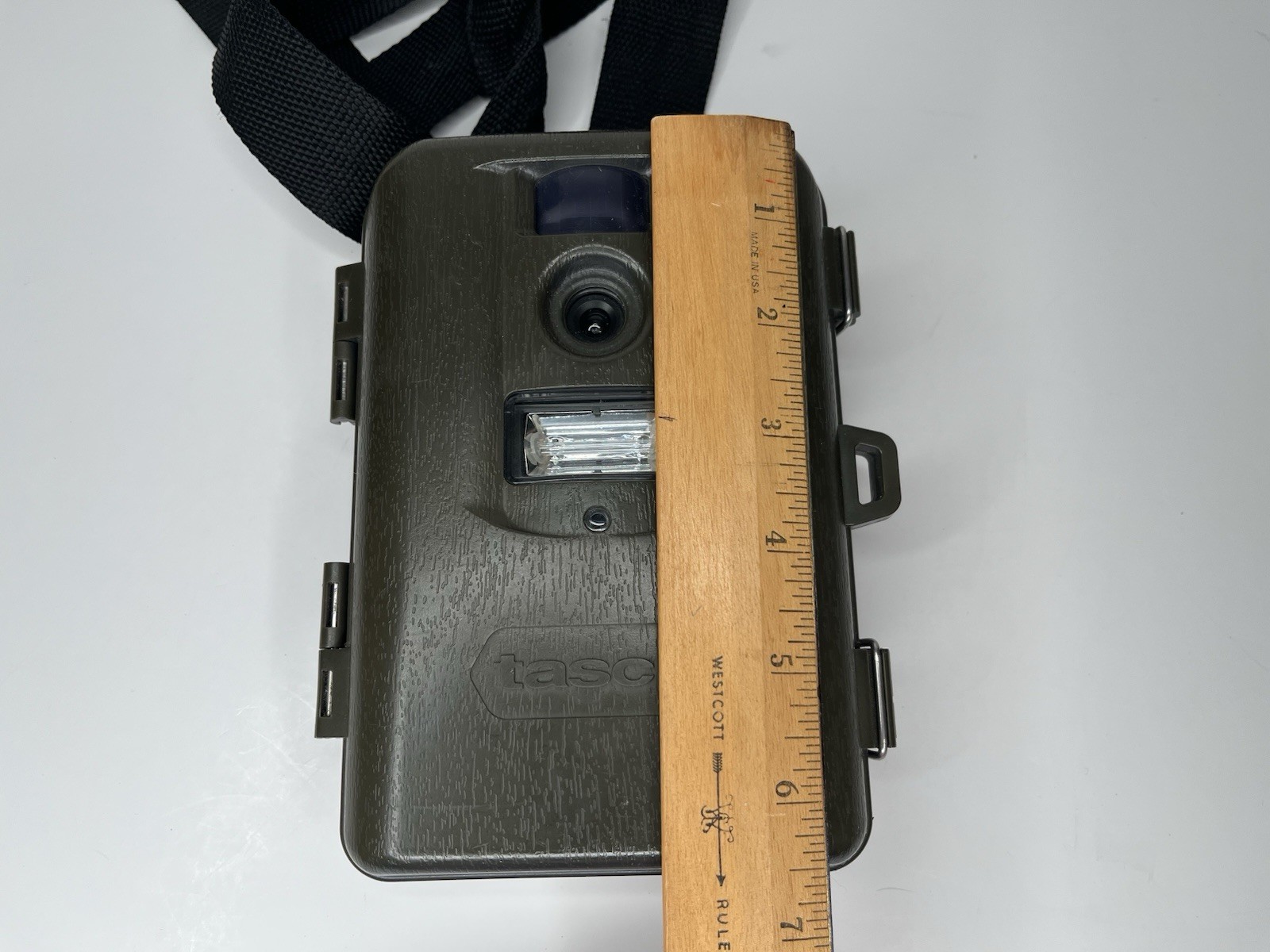 Tasco Game Digital Trail Camera SD Card Strap Untested