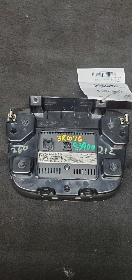 Info-GPS-TV Screen Dash Mounted Display ID 84712142 Fits 21-25 MALIBU 1185957