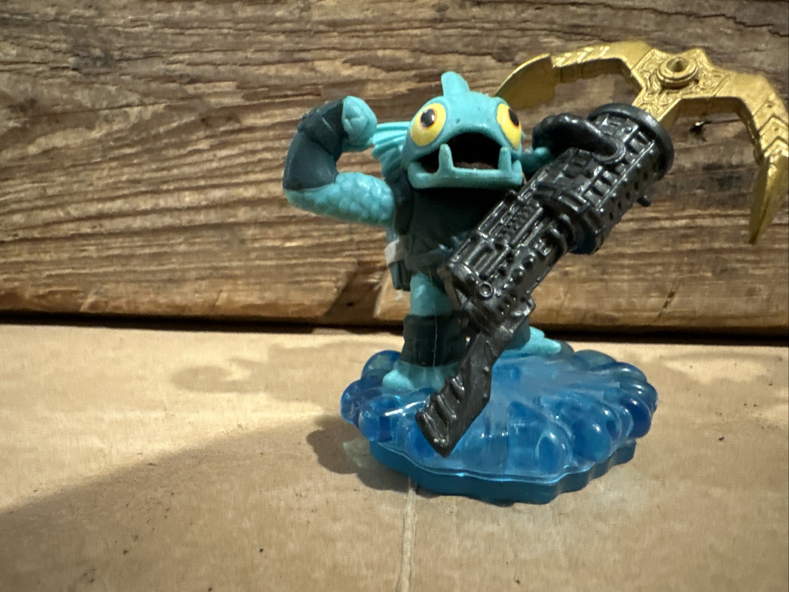 SKYLANDER FIGURE SWAP FORCE TIDAL WAVE GILL GRUNT