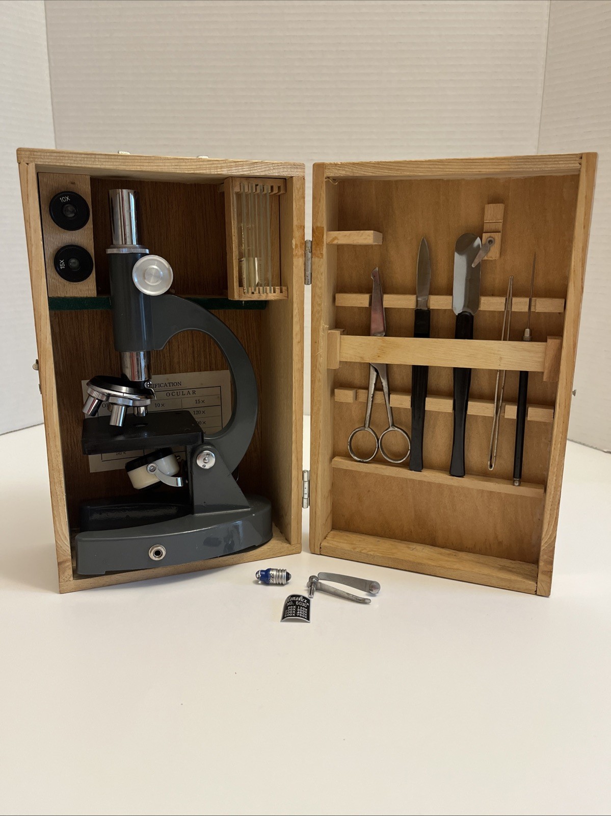 Vintage Monolux Microscope 6030 8 OX-750 OX Zoom With Case Original As Is (read)