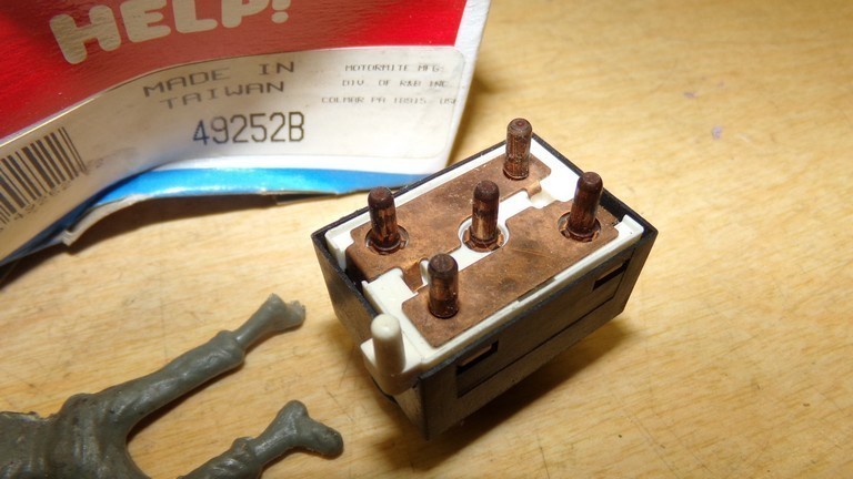 NEW Help, 49252B, Ford Power Window Switch *Free Shipping*