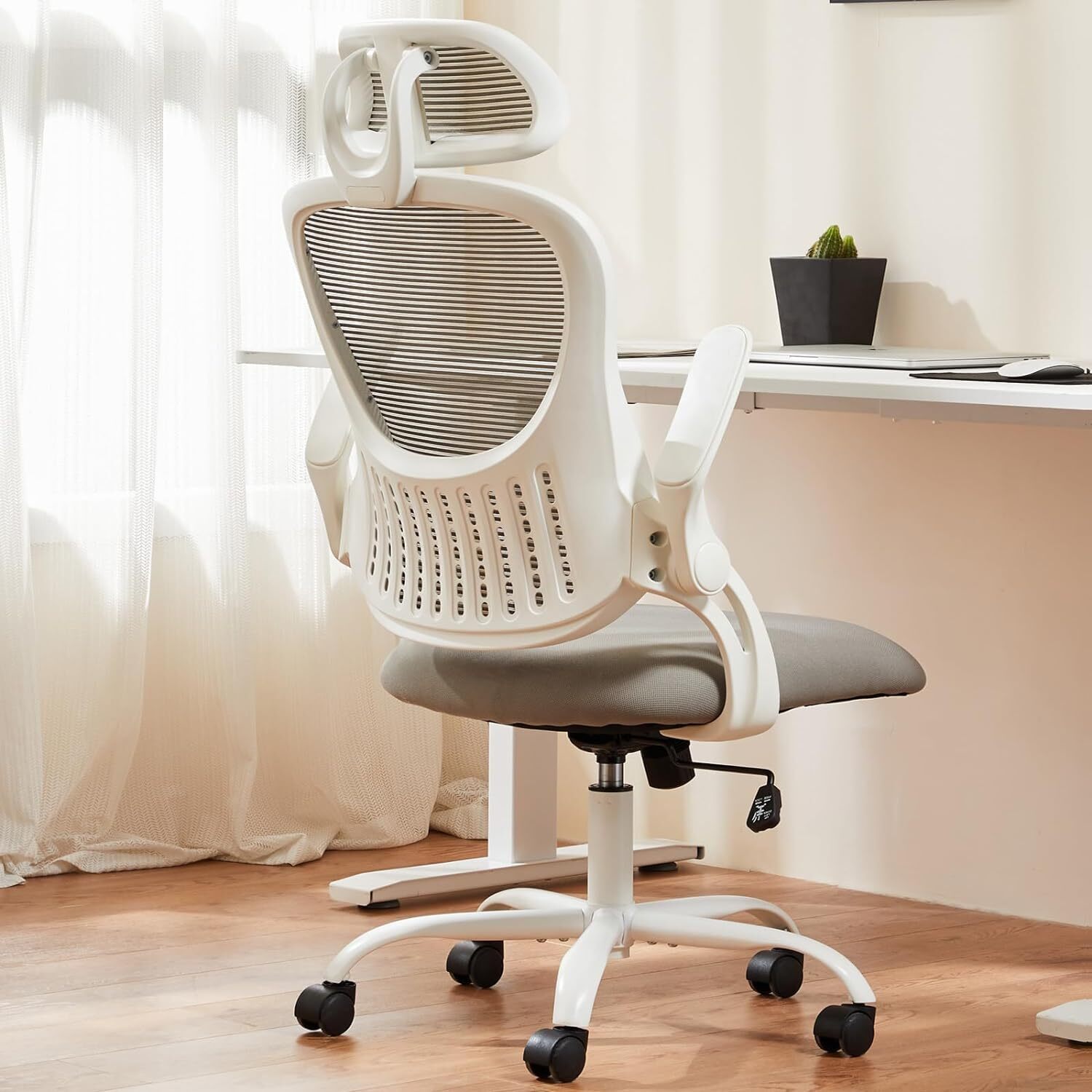 Ergonomic Mesh Office Chair w/ Adjustable Back & Armrests  Computer Swivel Chair