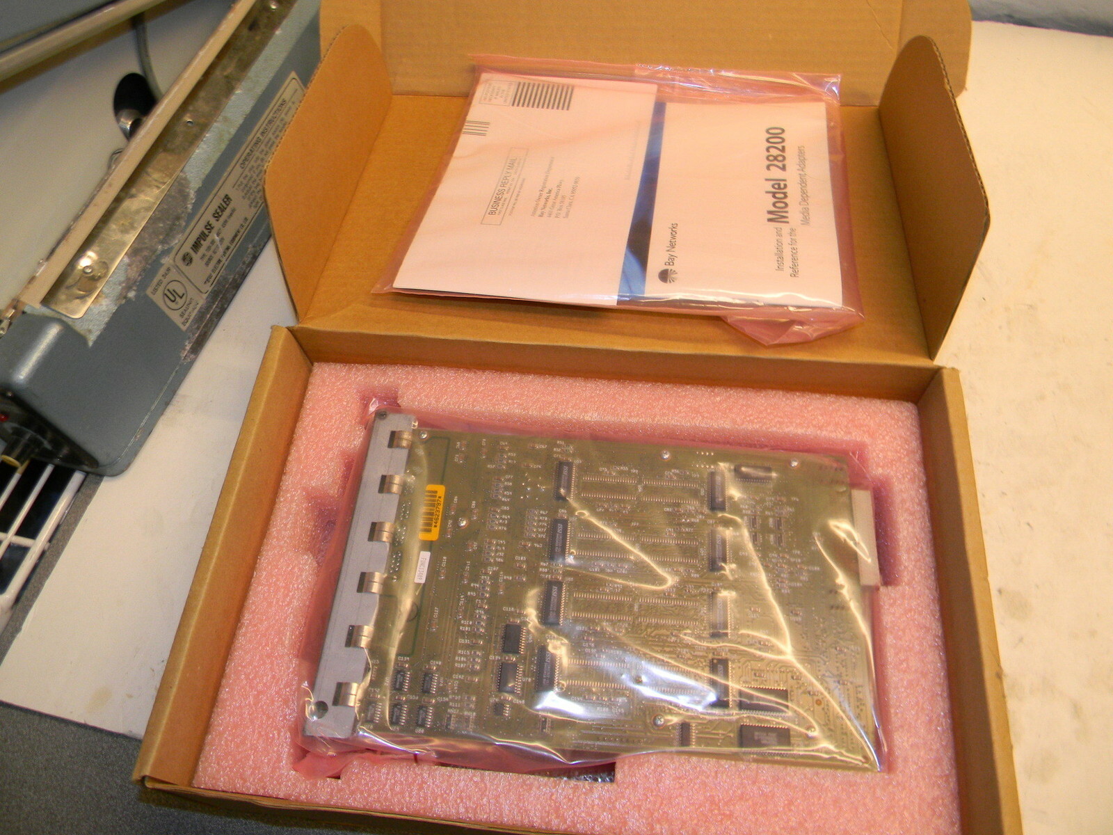 Bay Networks 28200-15 10 BASE T MDA, Date 05/01/96 Vintage New in Box