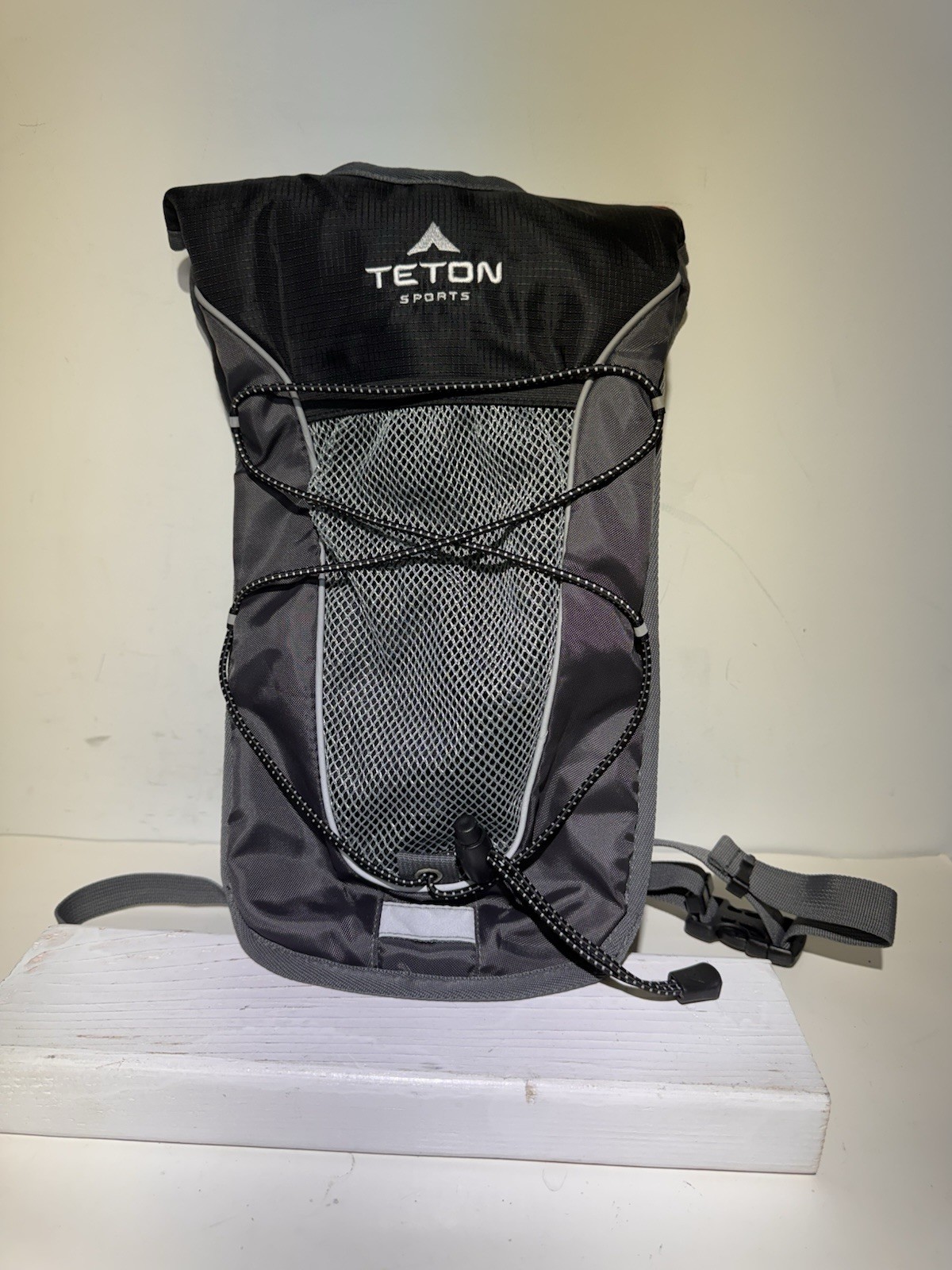 Teton Sports Trailrunner 2.0 Hiking/Biking Hydration Backpack New No Bladder