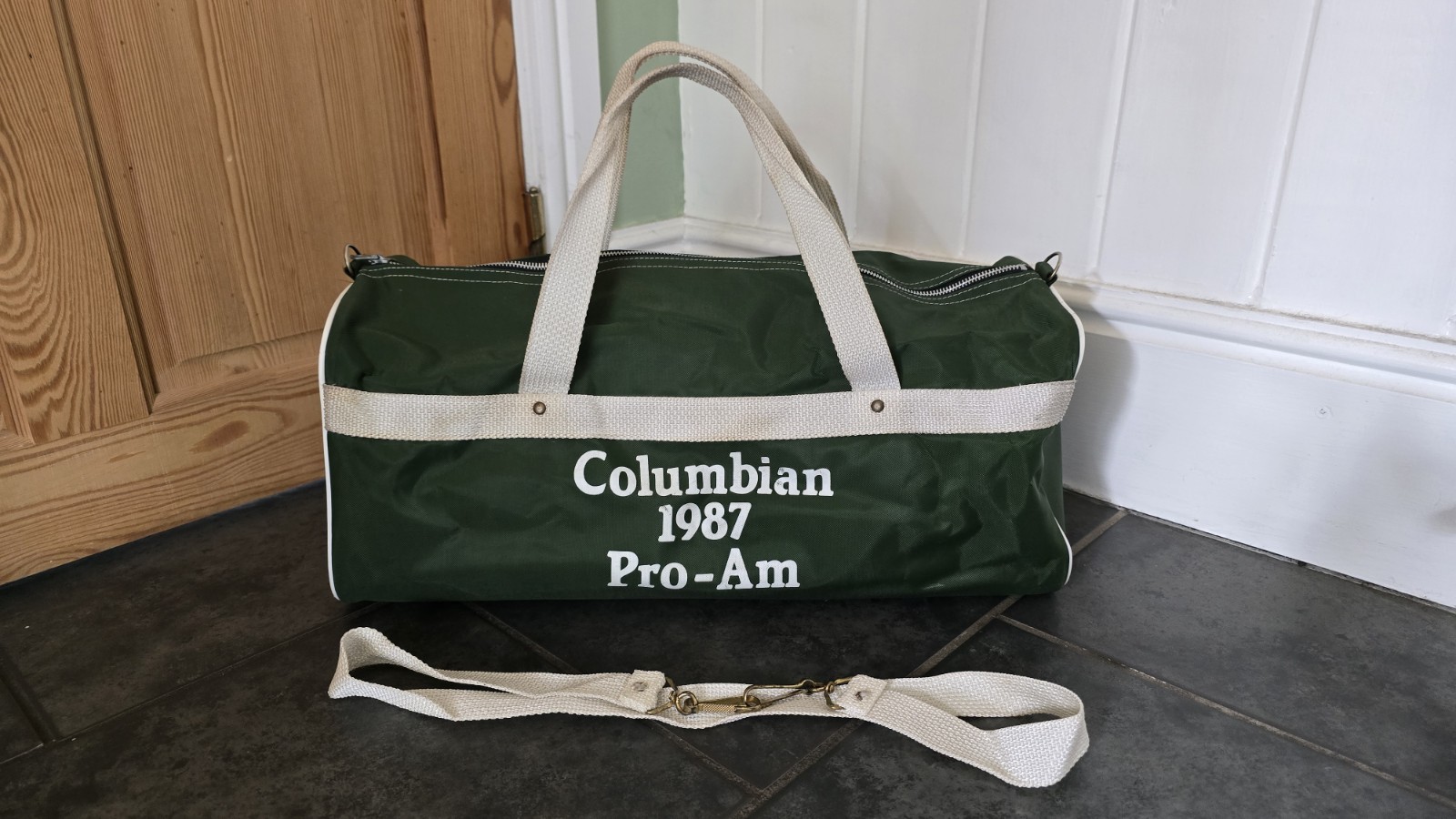 Vintage 'Columbian 1987 Pro-Am' Golf Tournament Holdall Bag. LPGA Tour Retro