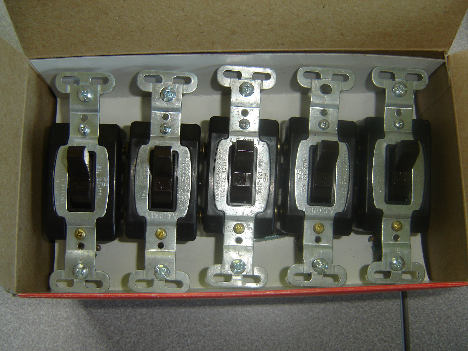 CS115 Pass & Seymour Brn COMMERCIAL Toggle Switches 1-Pole 120/277 15A, Lot of 5