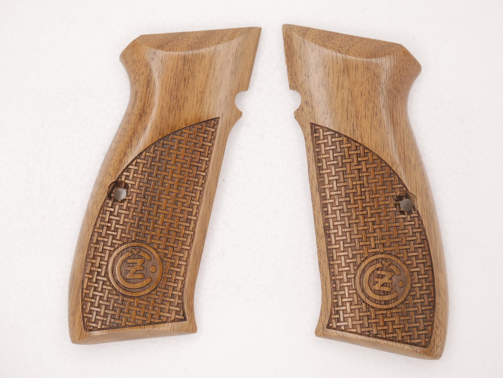 CUSTOM WALNUT GRIPS FITS CZ 75B, CZ 85, CZ 75 SP-01 BASKET-LOGO PALM SWELL