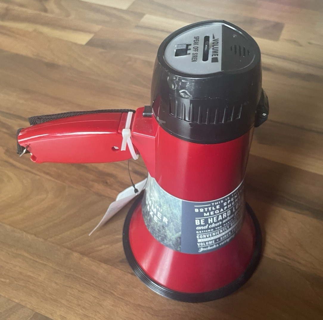 Portable Megaphone Bullhorn BRAND NEW Hammer and Axe battery microphone