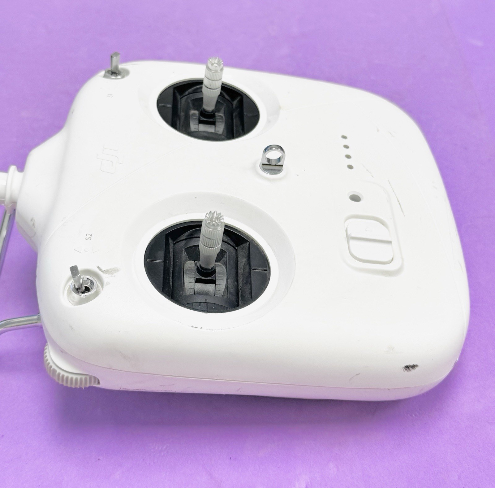 *Powers on* AS/IS DJI Phantom 3 Standard Drone Remote Control GL358WA