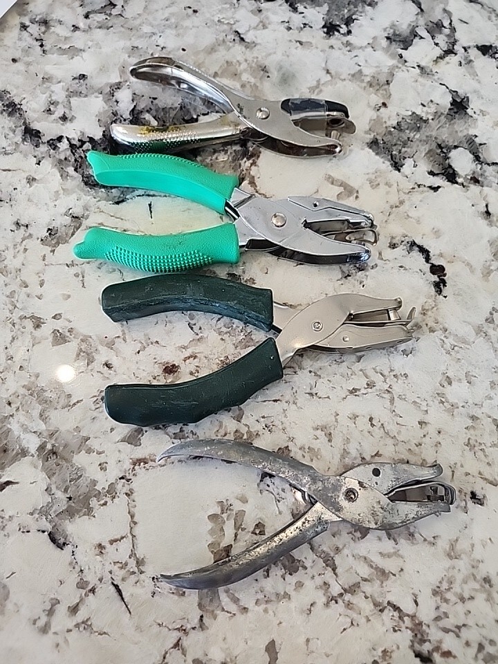 4 Making Memories Hole Punches  Used SEVERAL SIZES  Works !!!