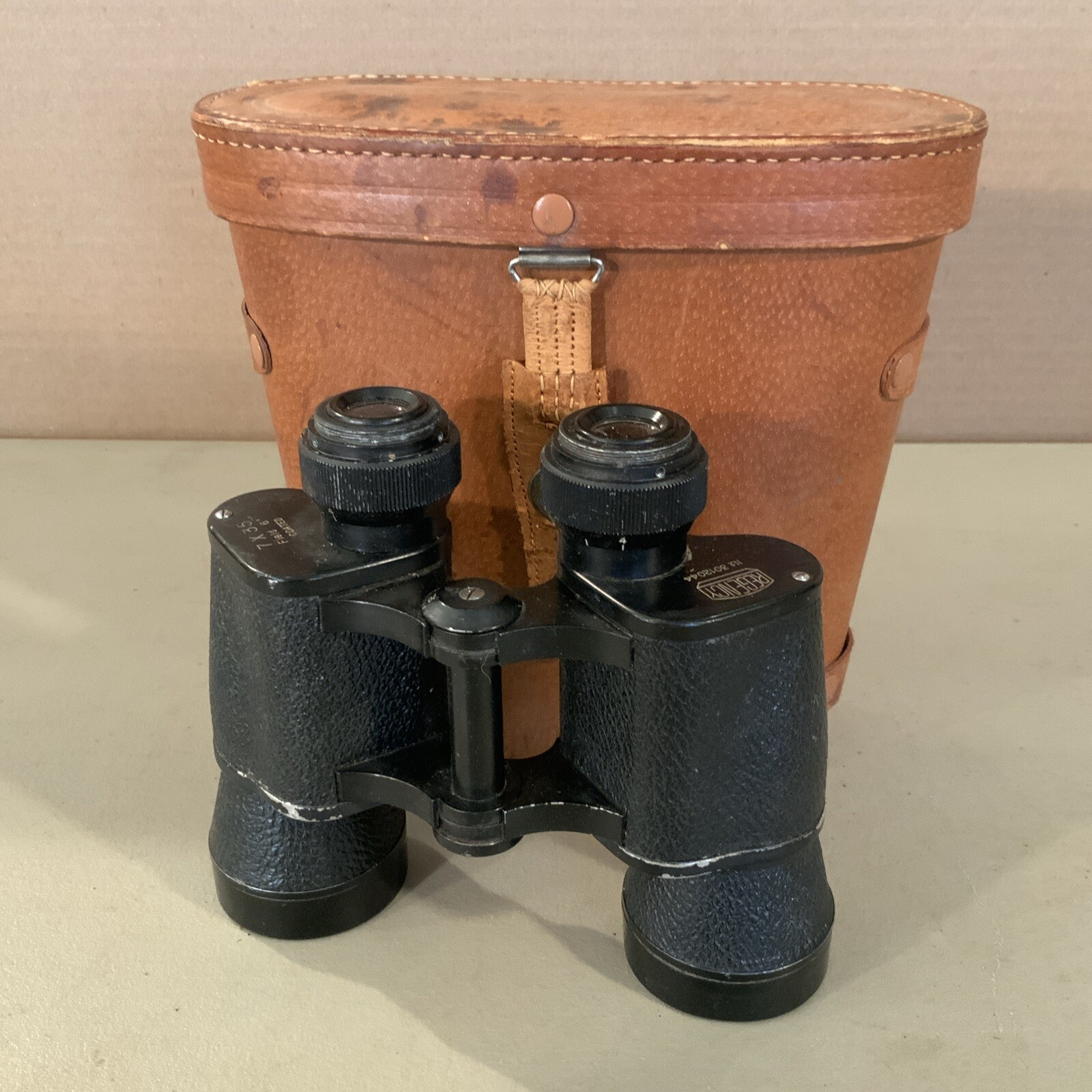 VINTAGE BINOCULARS Regency 7x35