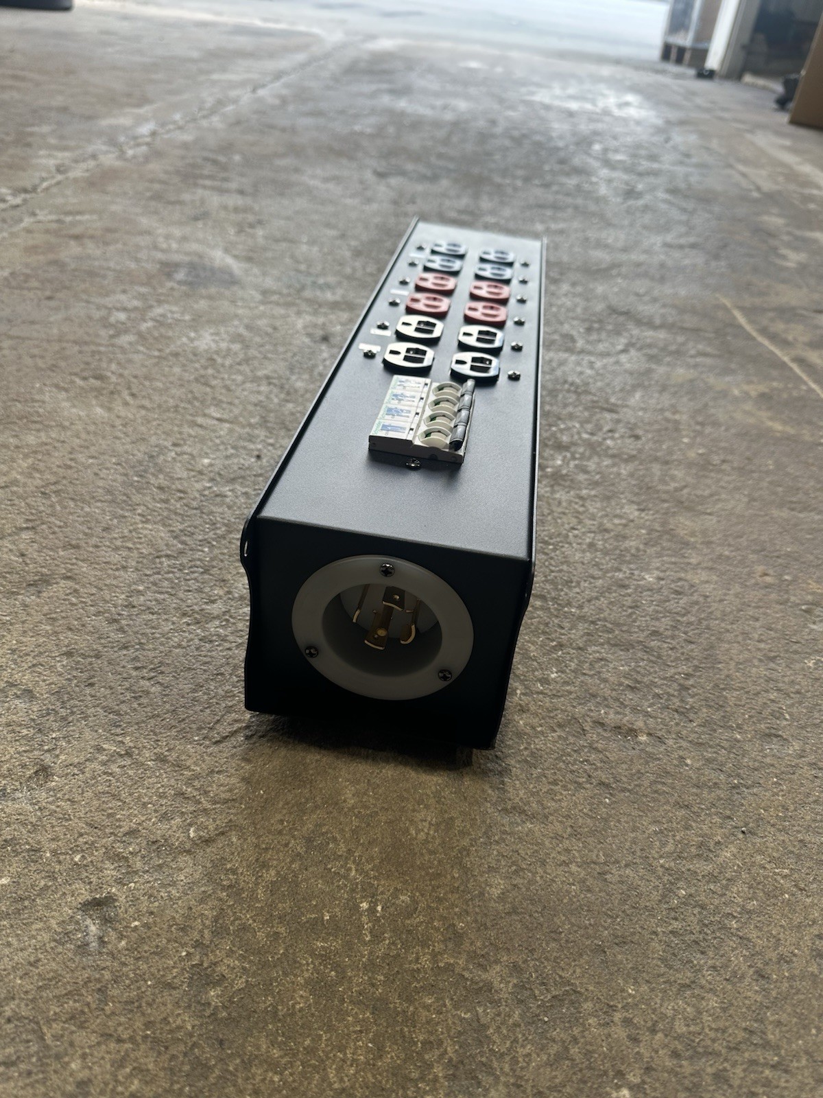 L21-30 Breakout Box With Edison And Pass Through