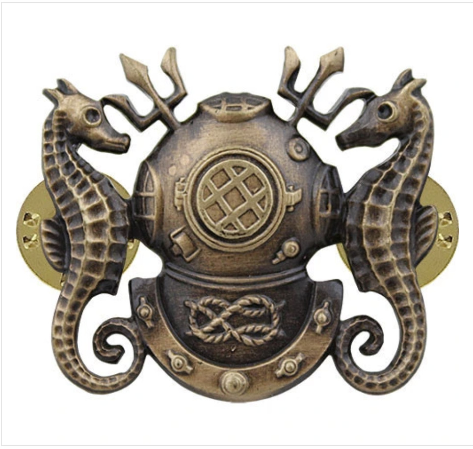 GENUINE U.S. BADGE: DIVING OFFICER - REGULATION SIZE