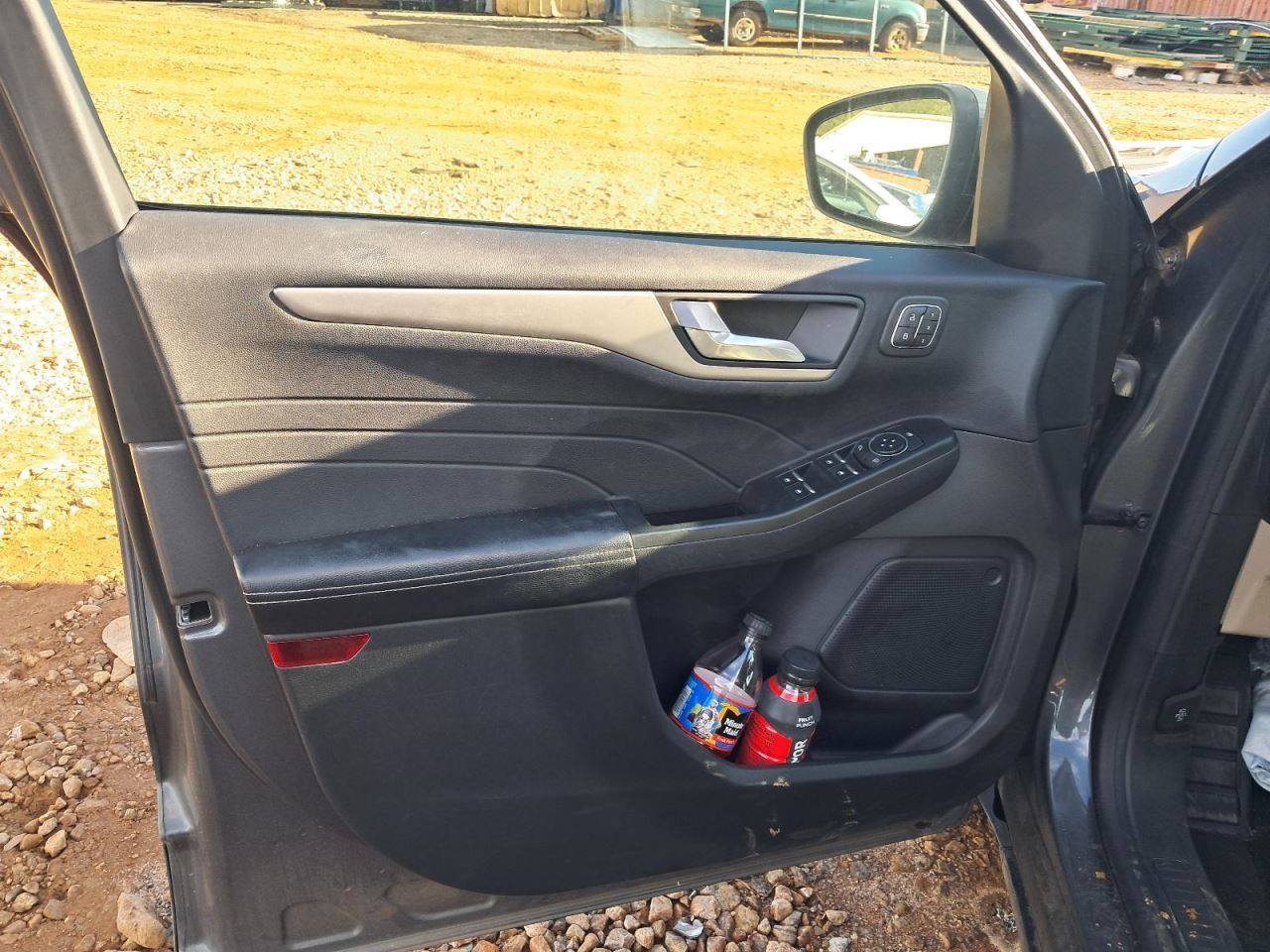 ESCAPE 2022 Glove Box 4894431