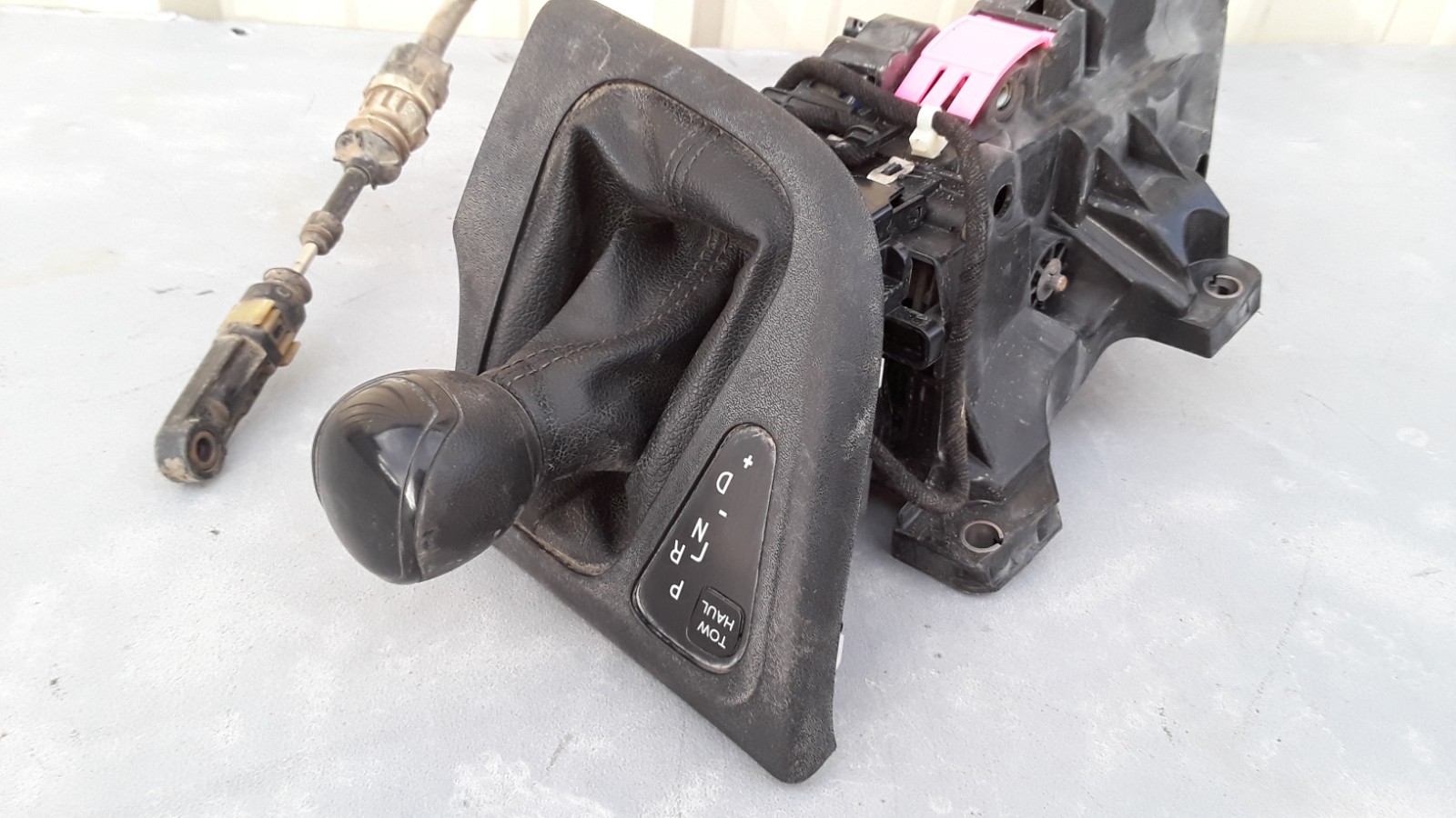 14-21 RAM PROMASTER-Shifter Gear Floor Shift Selector 05154965AA