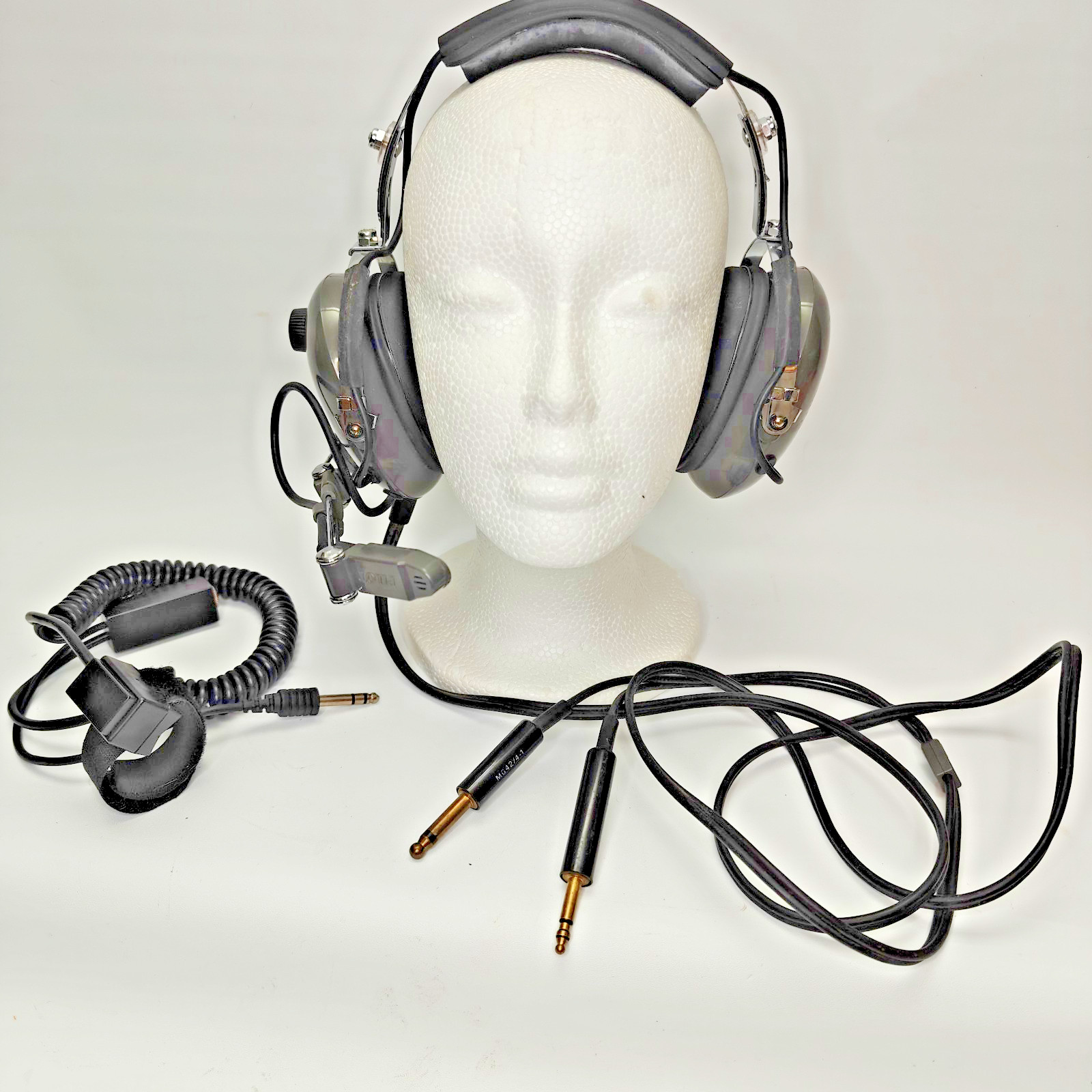 Pilot Avionics PA11-40 Aviation Headset w/PTT Switch