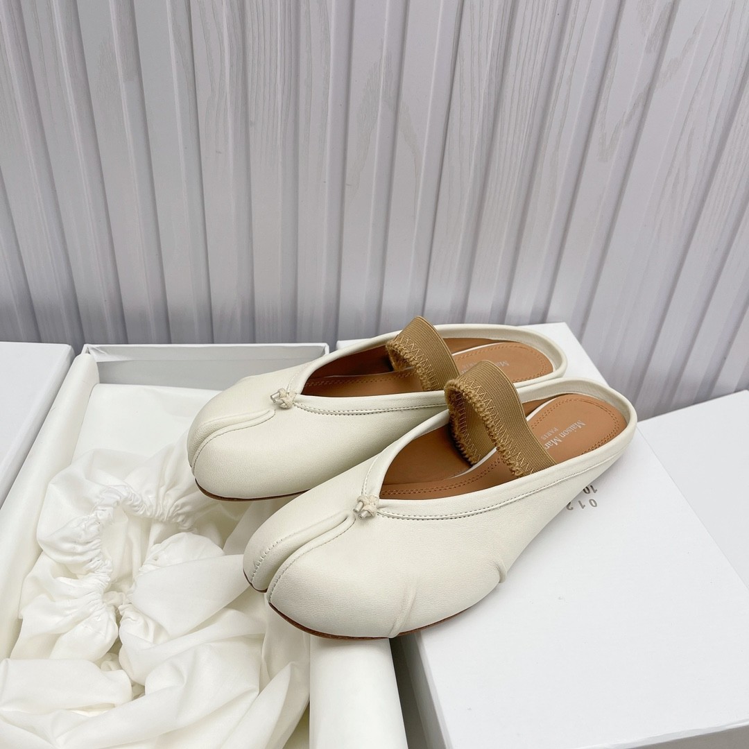 Maison Margiela Highly Popular & Comfortable Split-Toe Shoes — Size 38